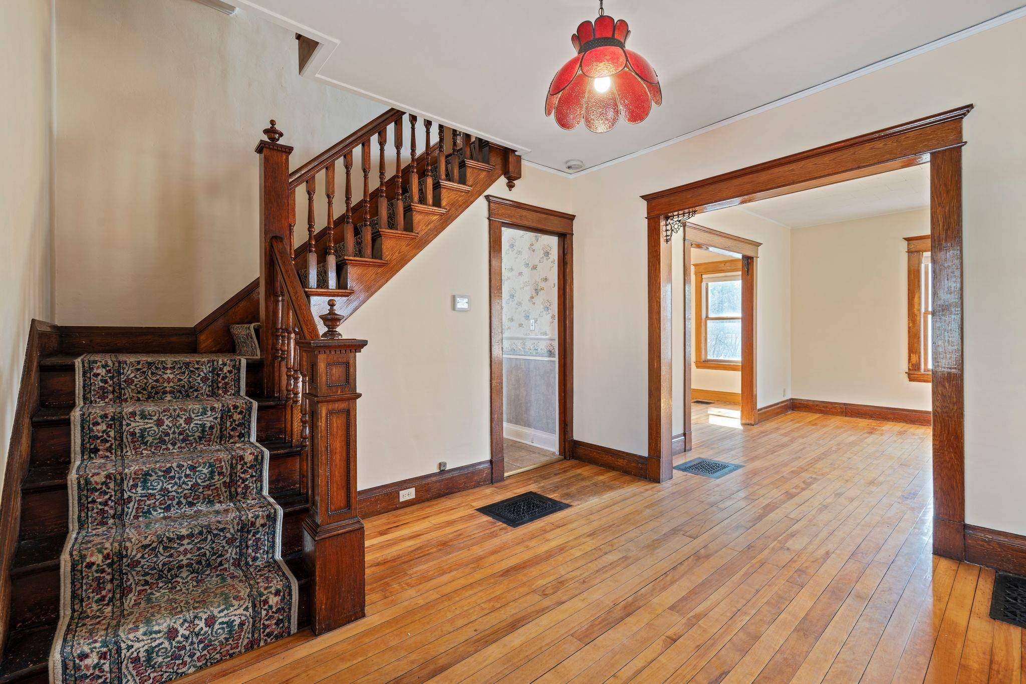 249 Norwich AVE Hartford, VT 05088