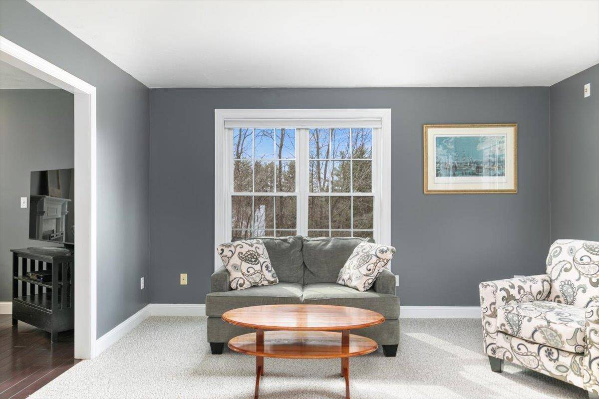 Salem, NH 03079,41 Hawk DR