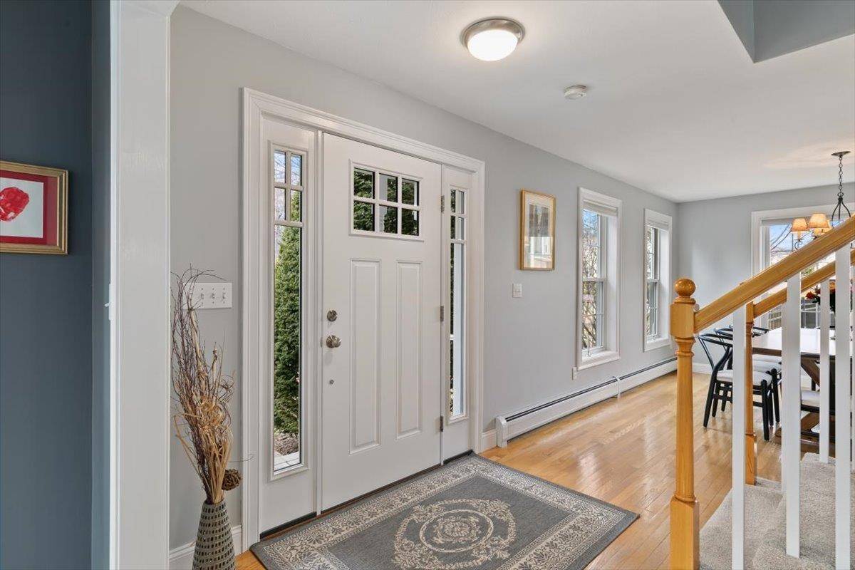 Salem, NH 03079,41 Hawk DR