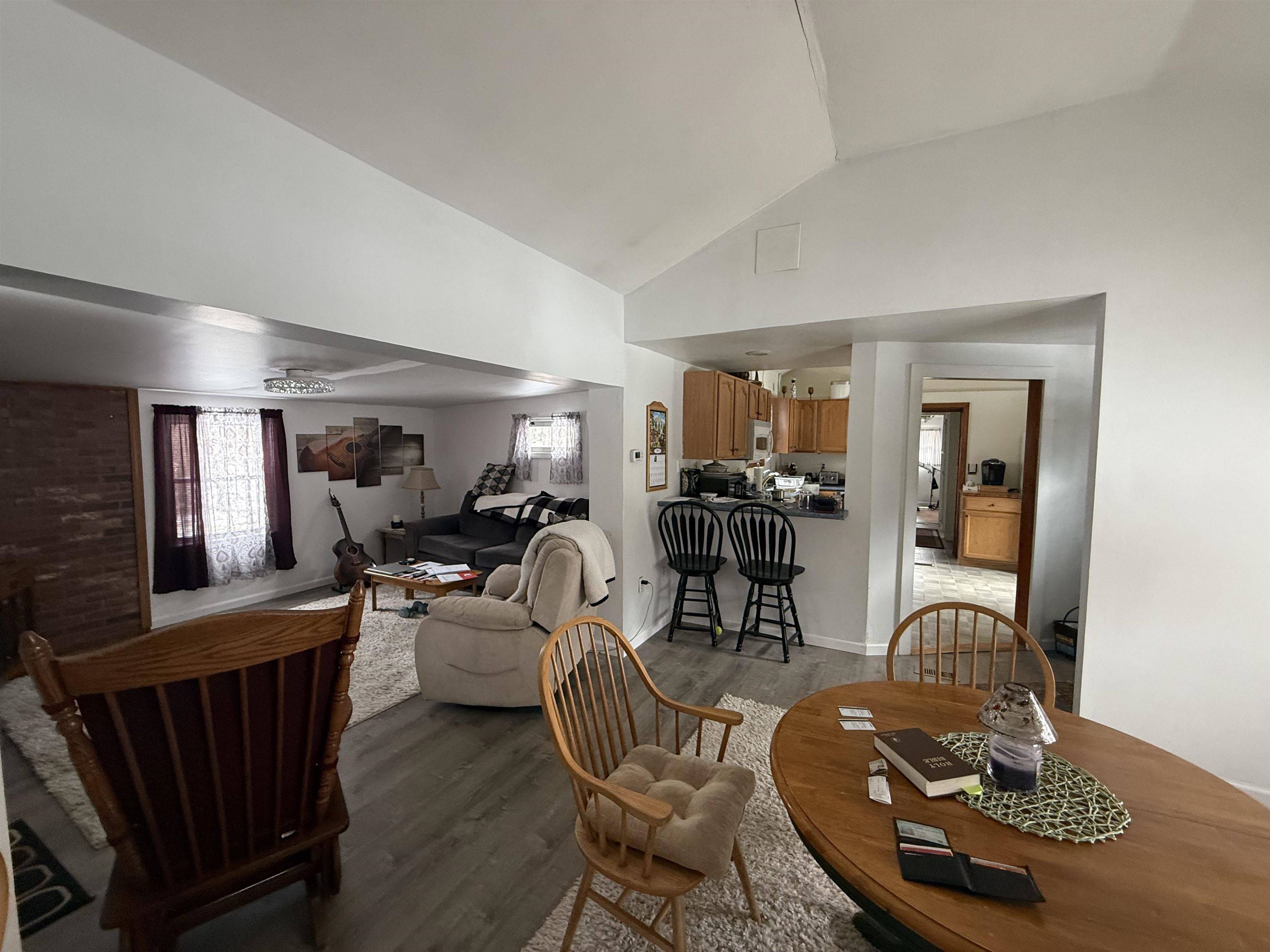 Rochester, NH 03867,3 Pineknoll DR