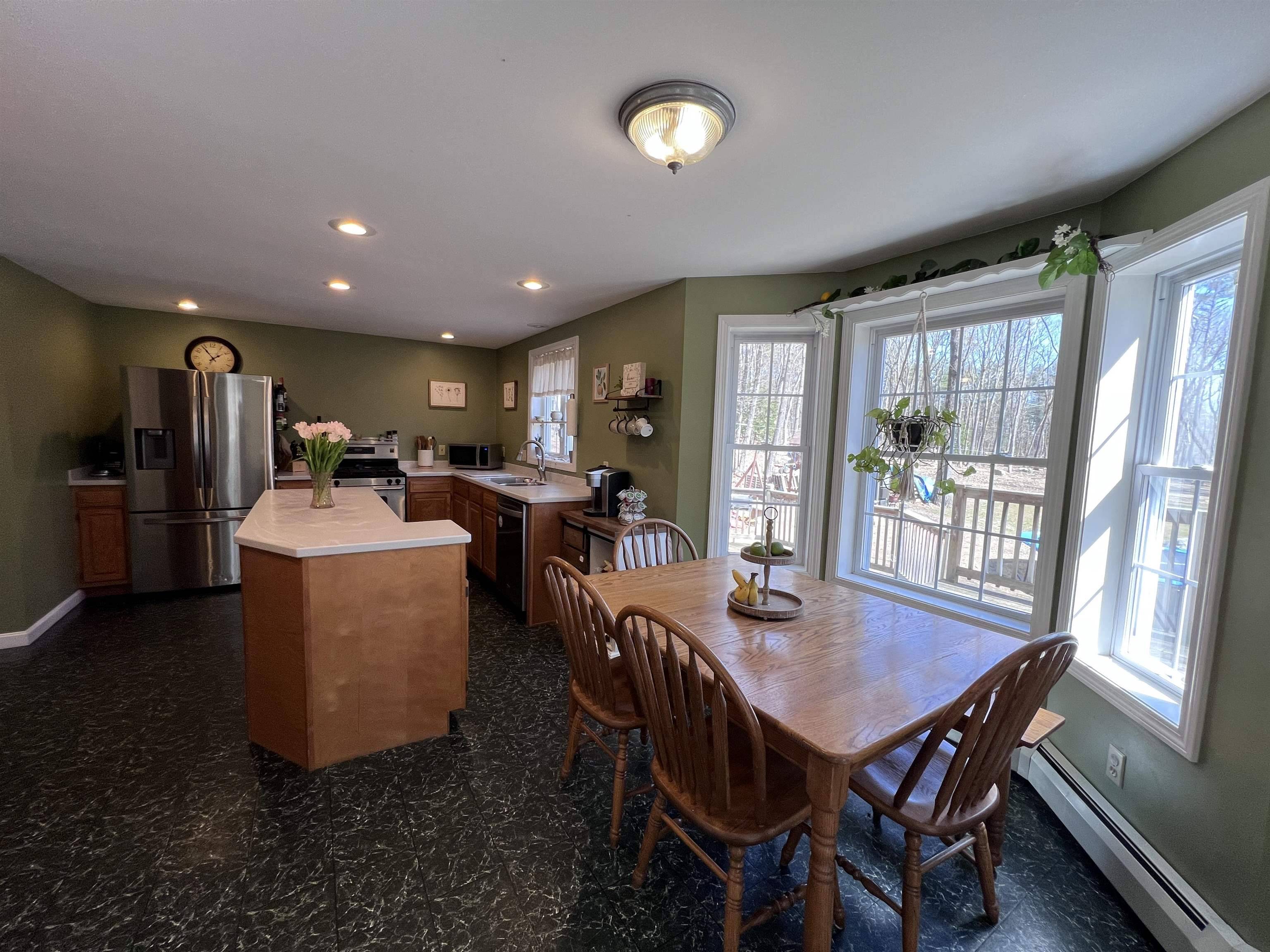 Raymond, NH 03077,7 Prevere RD