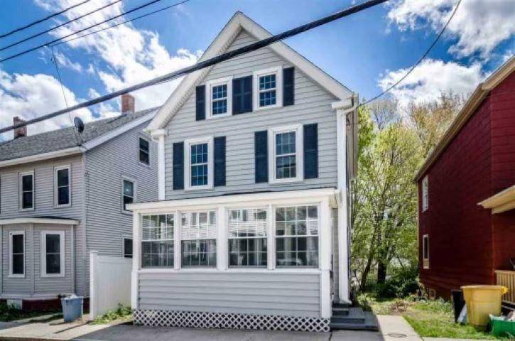 Portsmouth, NH 03801,12 Woodbury AVE