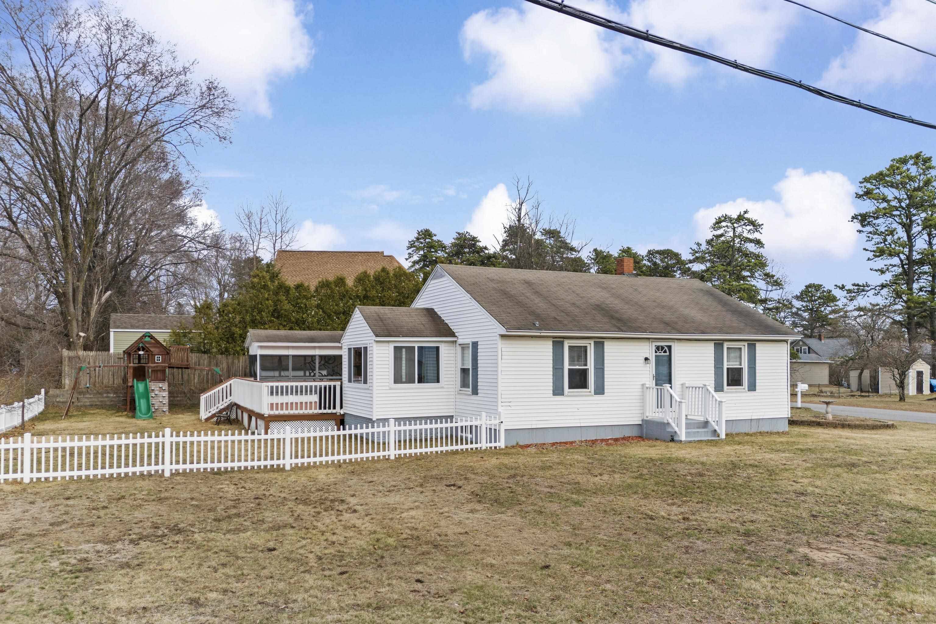 Concord, NH 03301,7 Gates ST