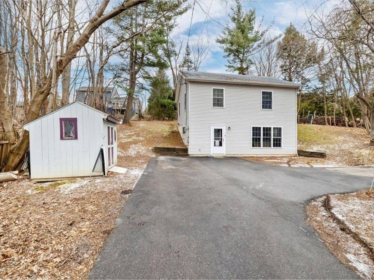 Essex Junction, VT 05452,93 Park ST