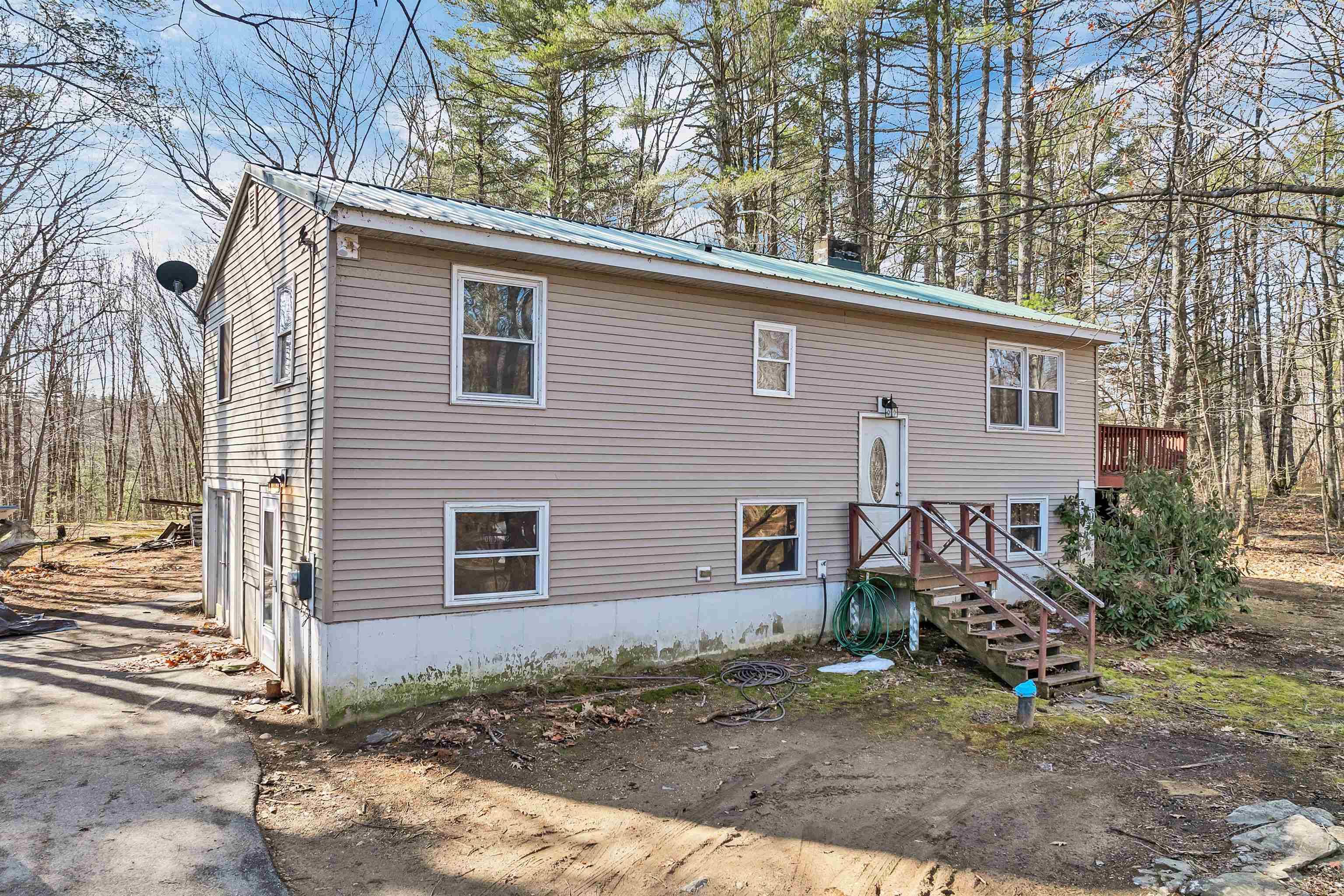 Barrington, NH 03825,610 Washington ST