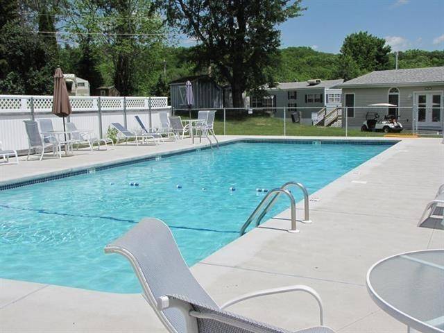 Weare, NH 03281,194 Buckley RD #126