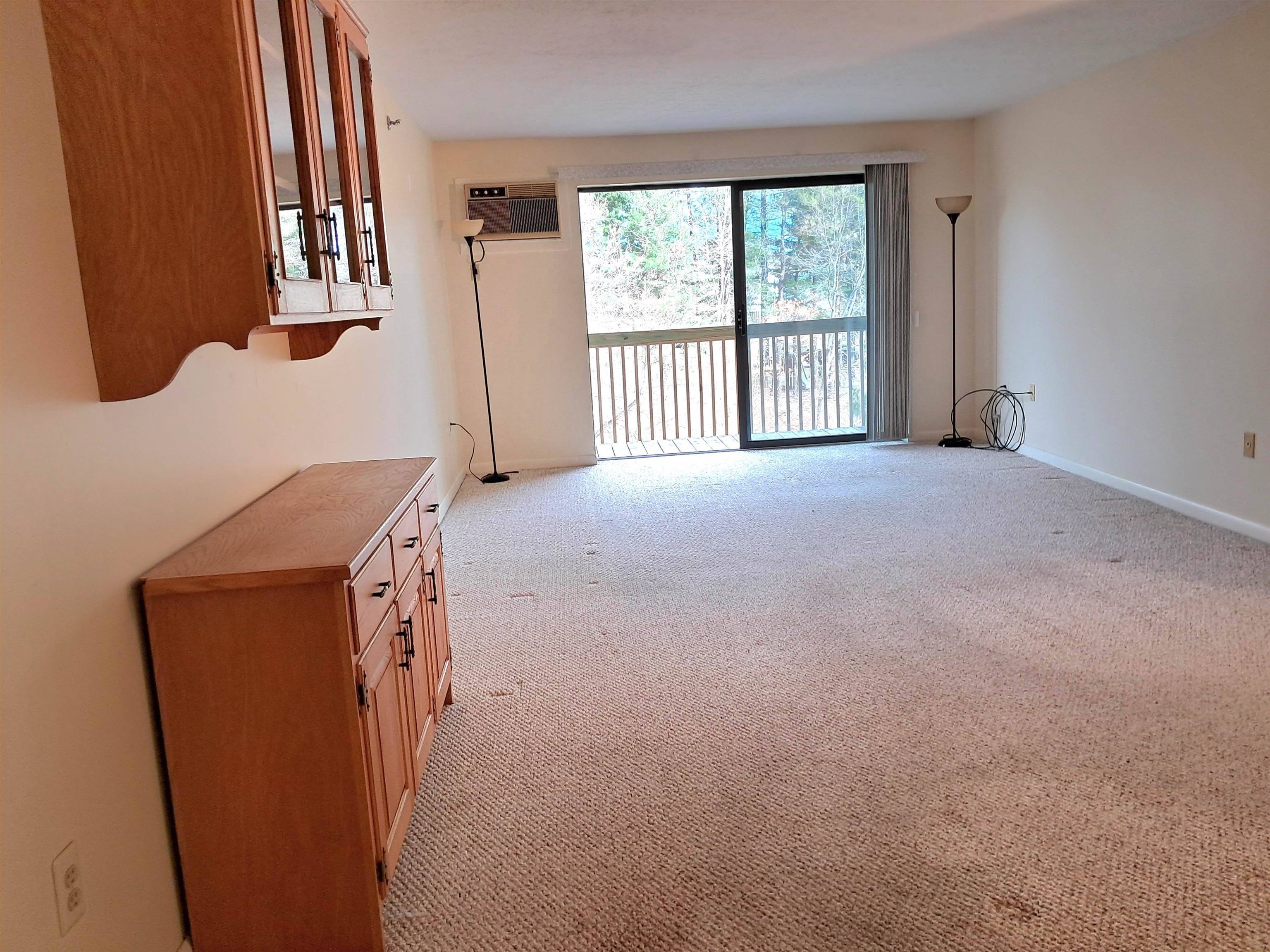 Nashua, NH 03062,300 Candlewood PARK #38