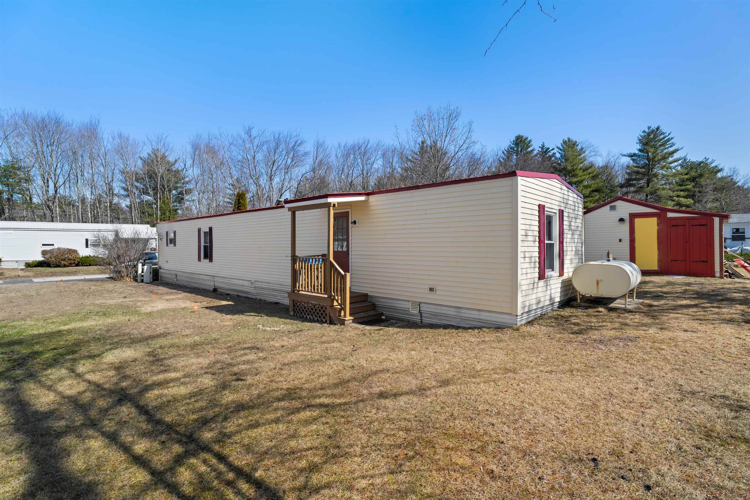 Rochester, NH 03867,25 Country LN