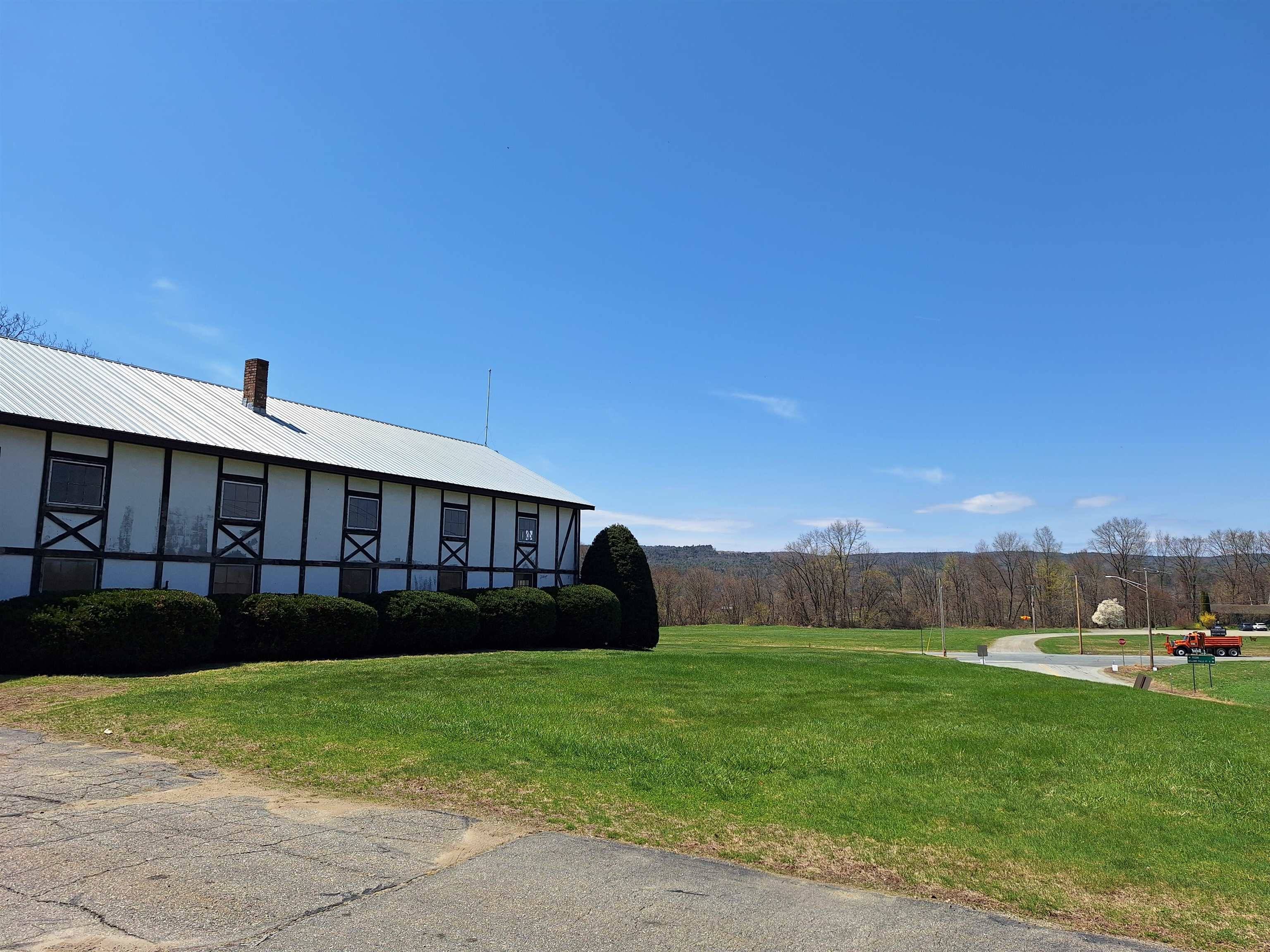 Walpole, NH 03608,89 South ST
