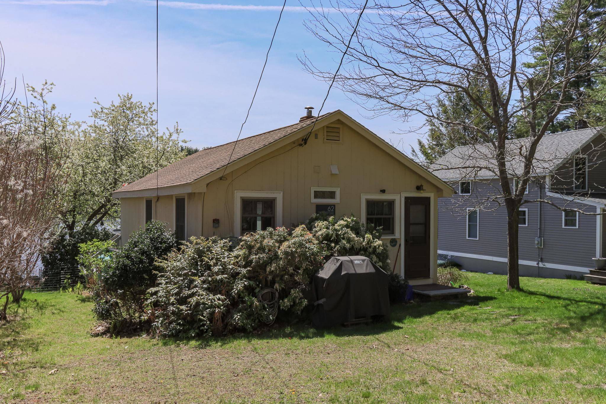 Hampstead, NH 03841,62 Holiday LN