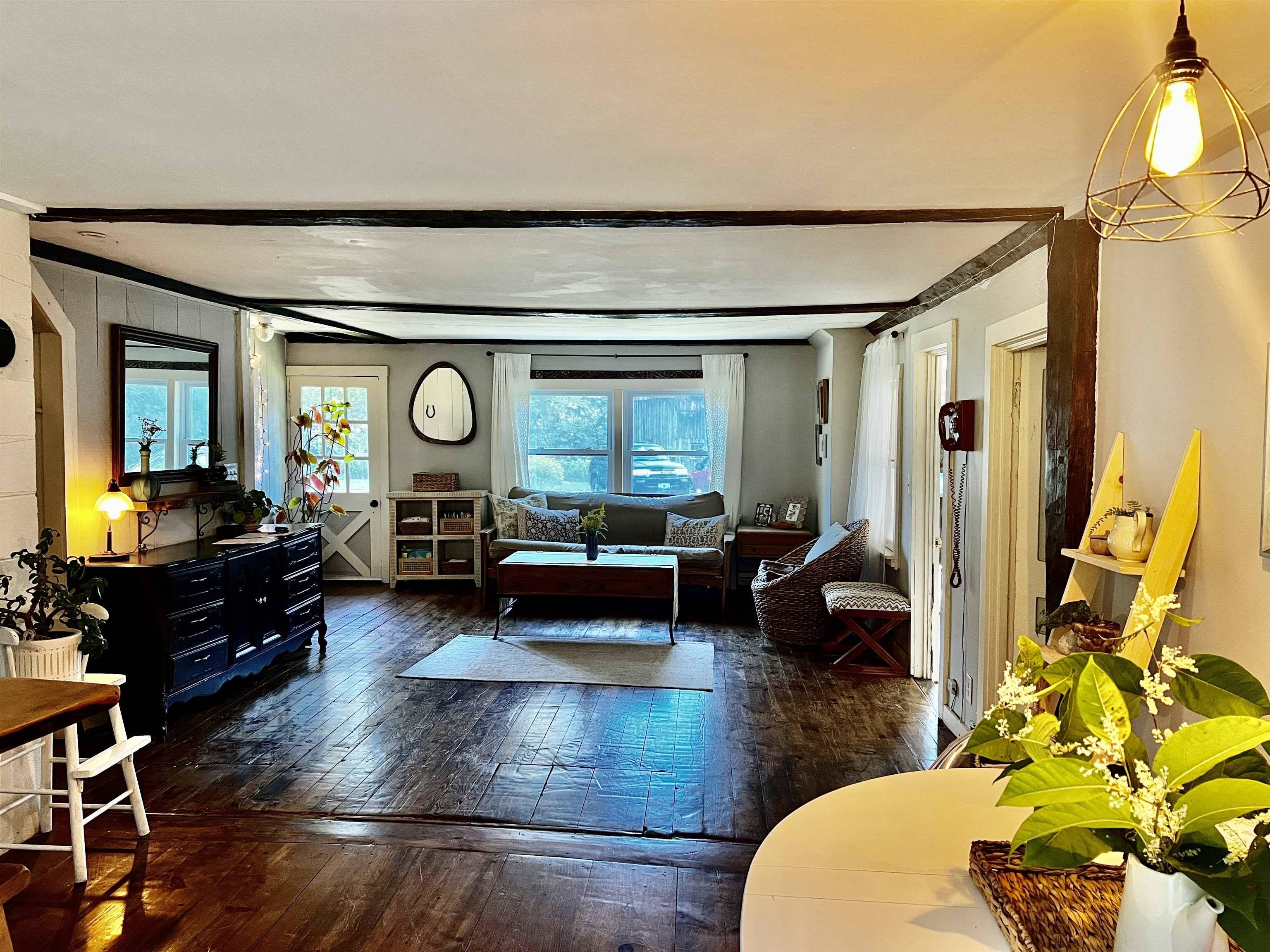 Townshend, VT 05359,70 Worden LN