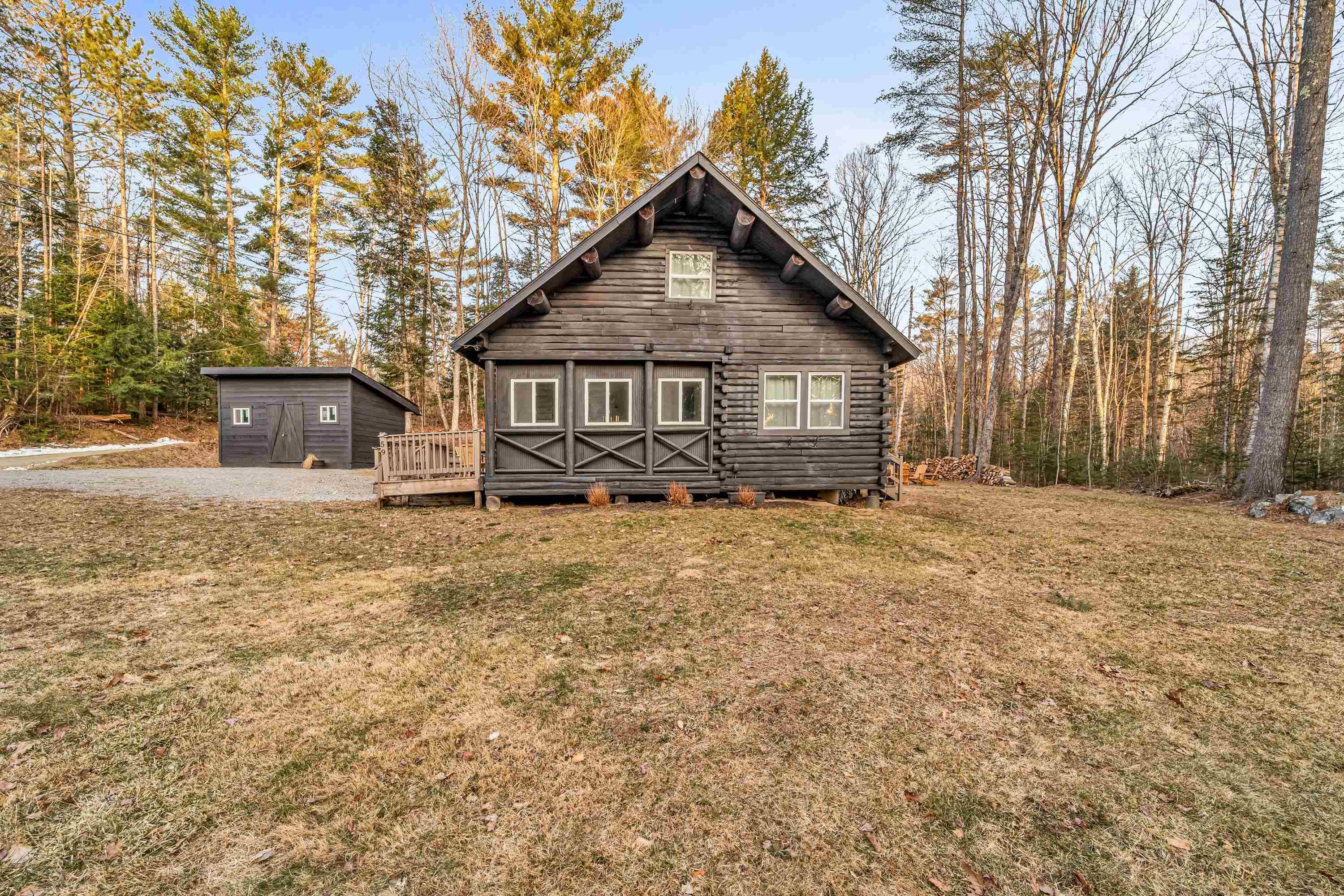 59 Pawtuckaway RD Haverhill, NH 03785