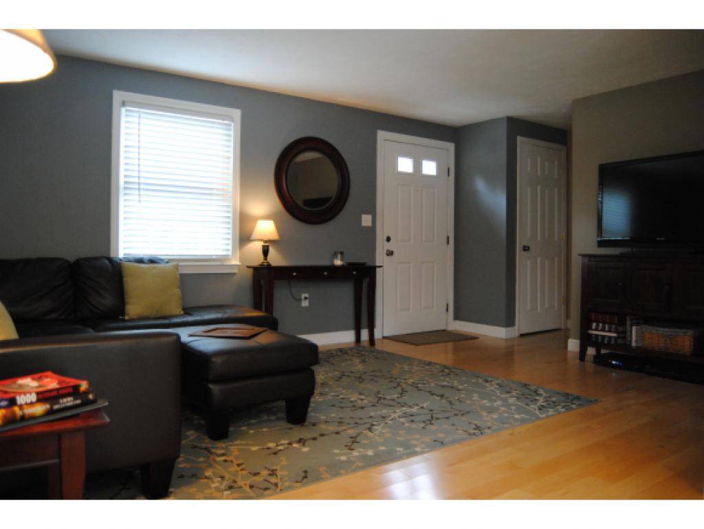 Raymond, NH 03077,86 Prescott RD #B