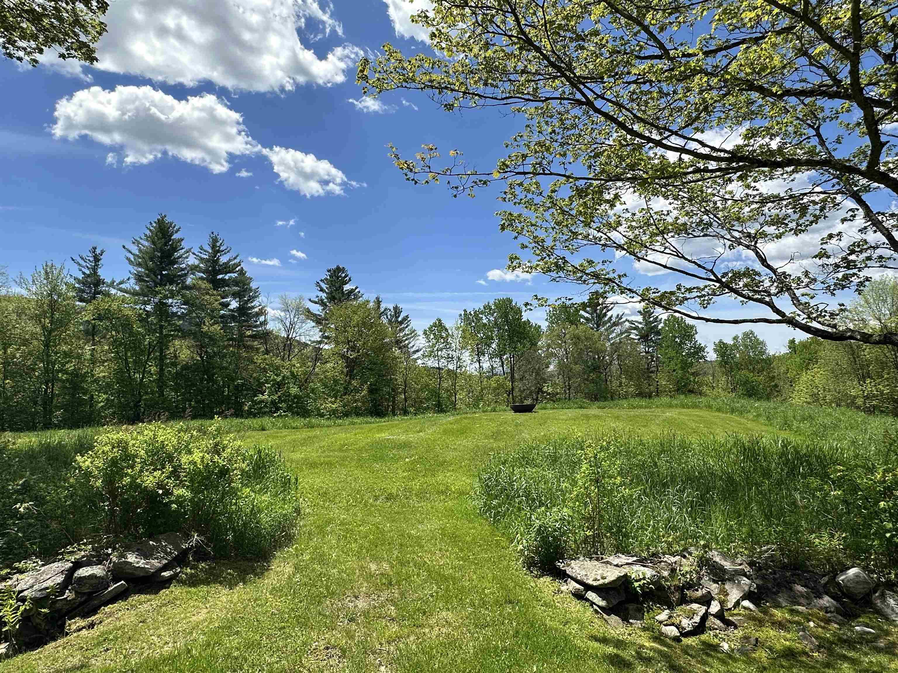 Weston, VT 05161,49 Burton RD
