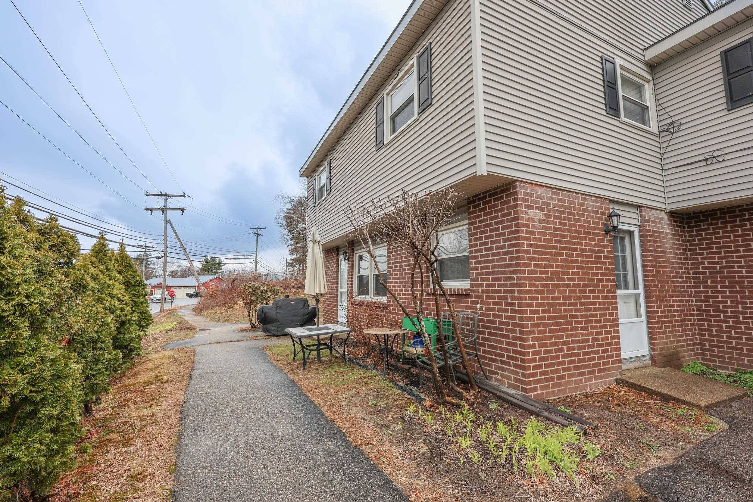 Laconia, NH 03246,139 S Main ST #1