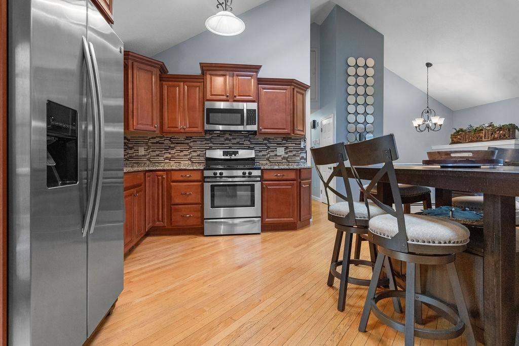 Derry, NH 03038,7 Evelyn AVE