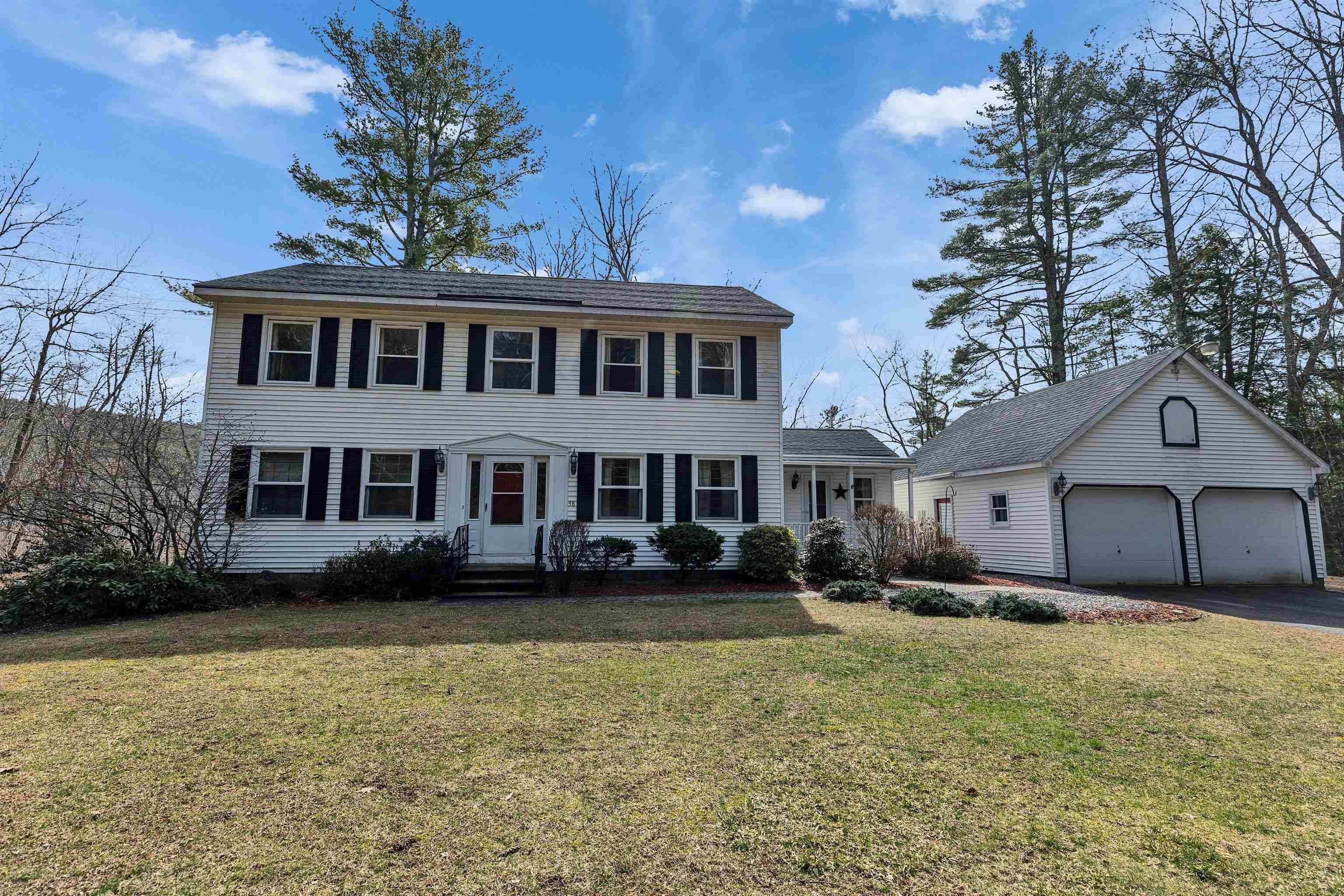 New Boston, NH 03070,98 Bog Brook RD