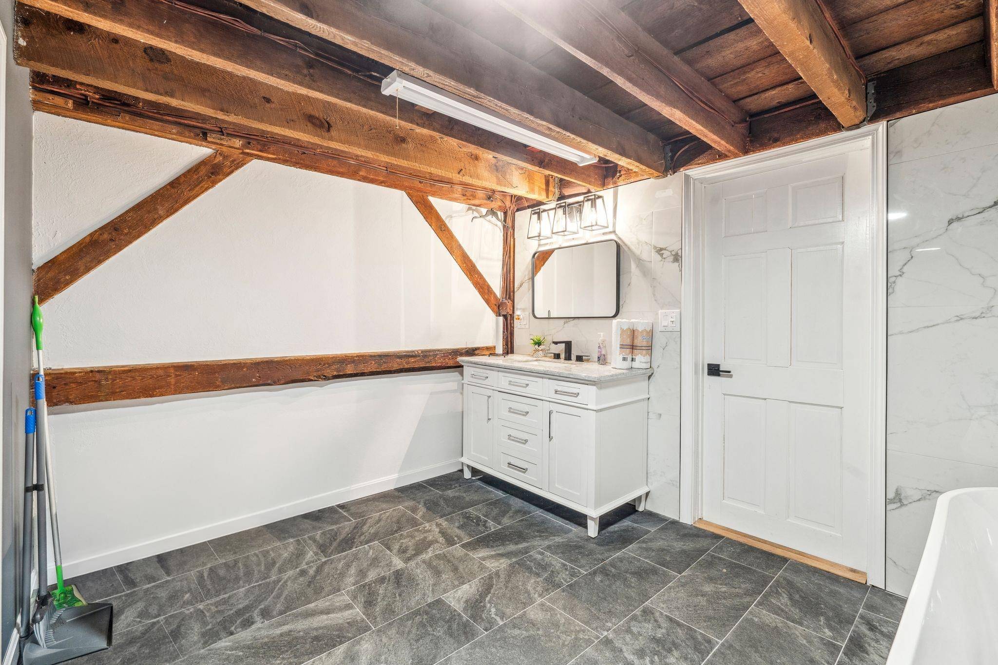 837 Lake ST Bristol, NH 03222