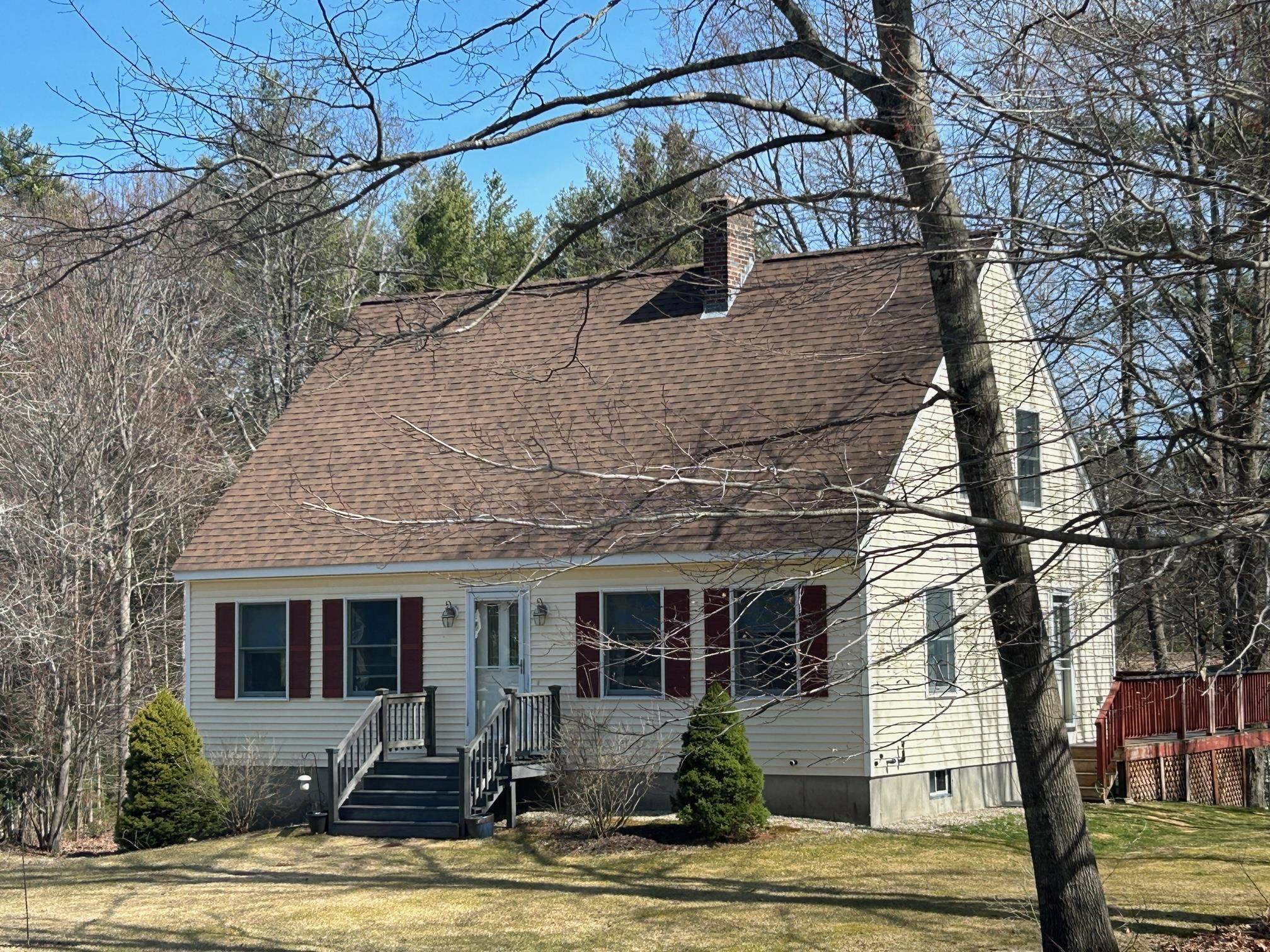 Rochester, NH 03867,15 Capitol CIR