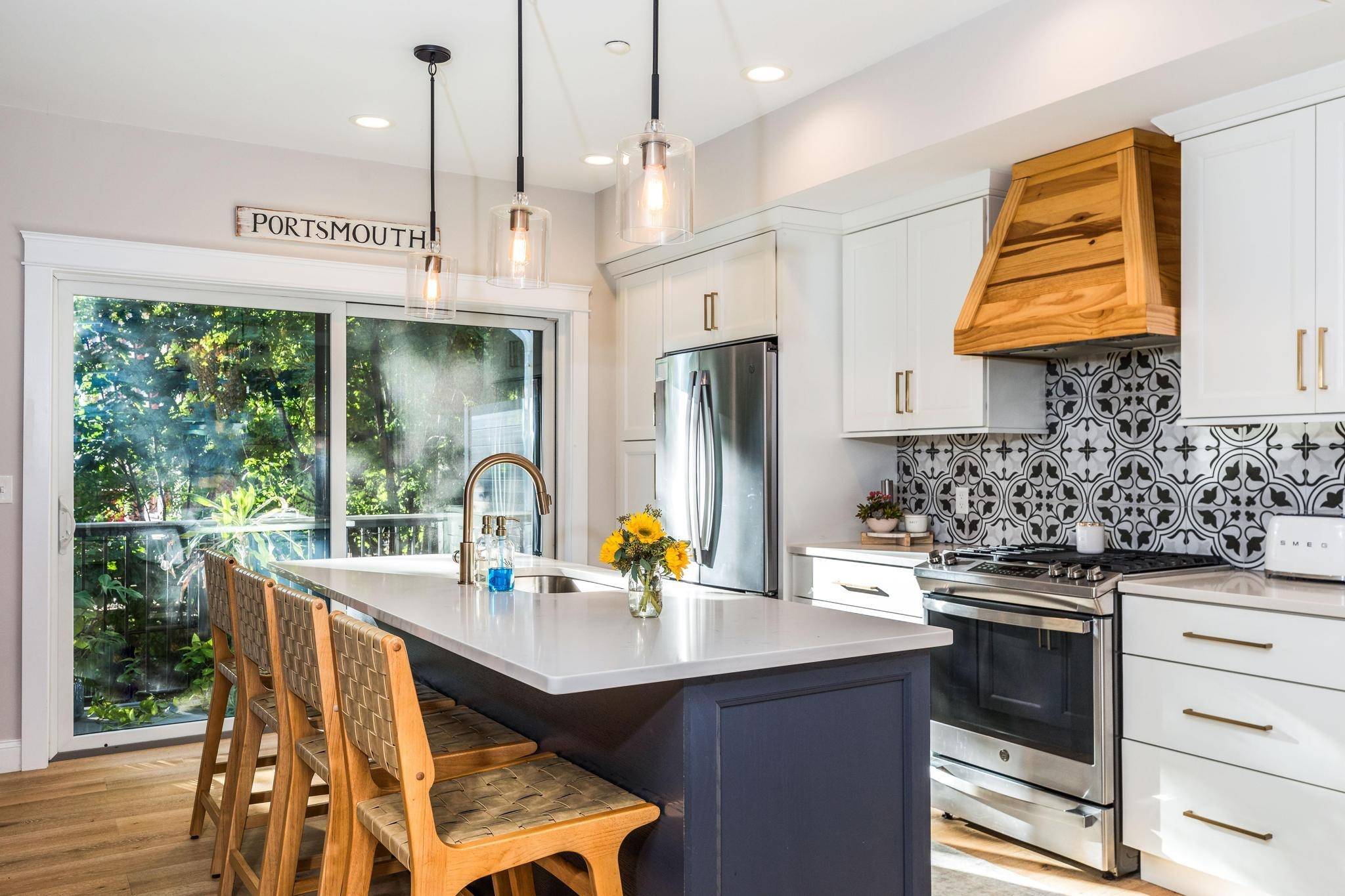 Portsmouth, NH 03801,30 Cate ST #24