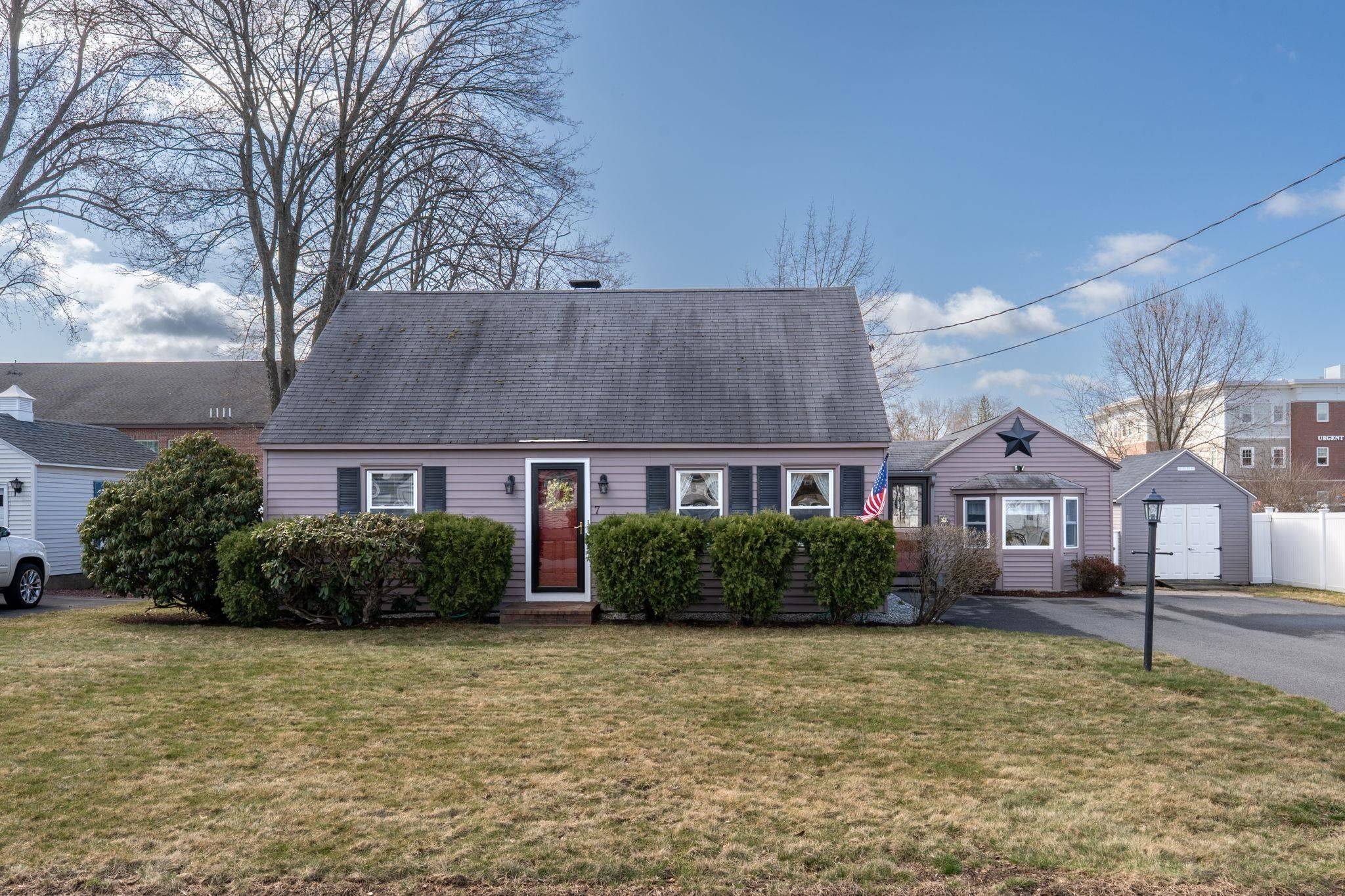 Bedford, NH 03110,7 Beaudoin ST