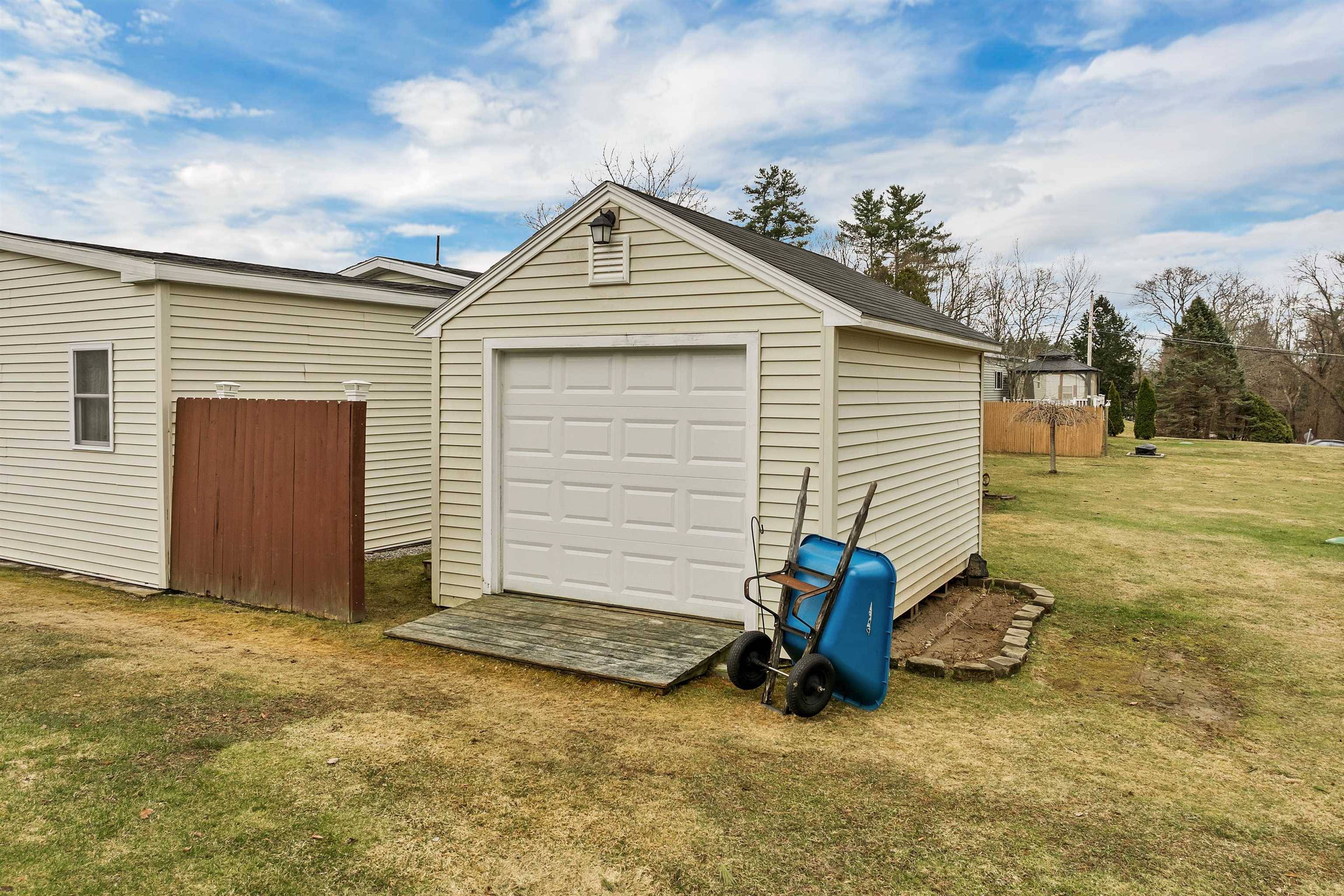 Tilton, NH 03276,48 Sage DR