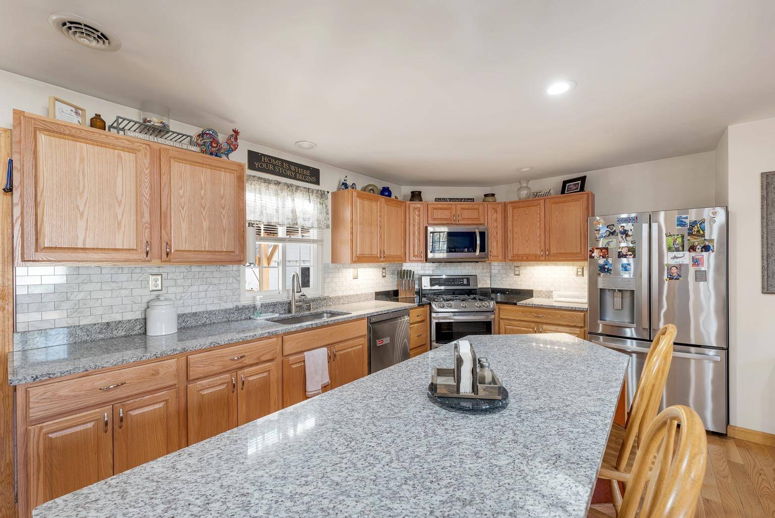 Rochester, NH 03867,30 Emerson AVE