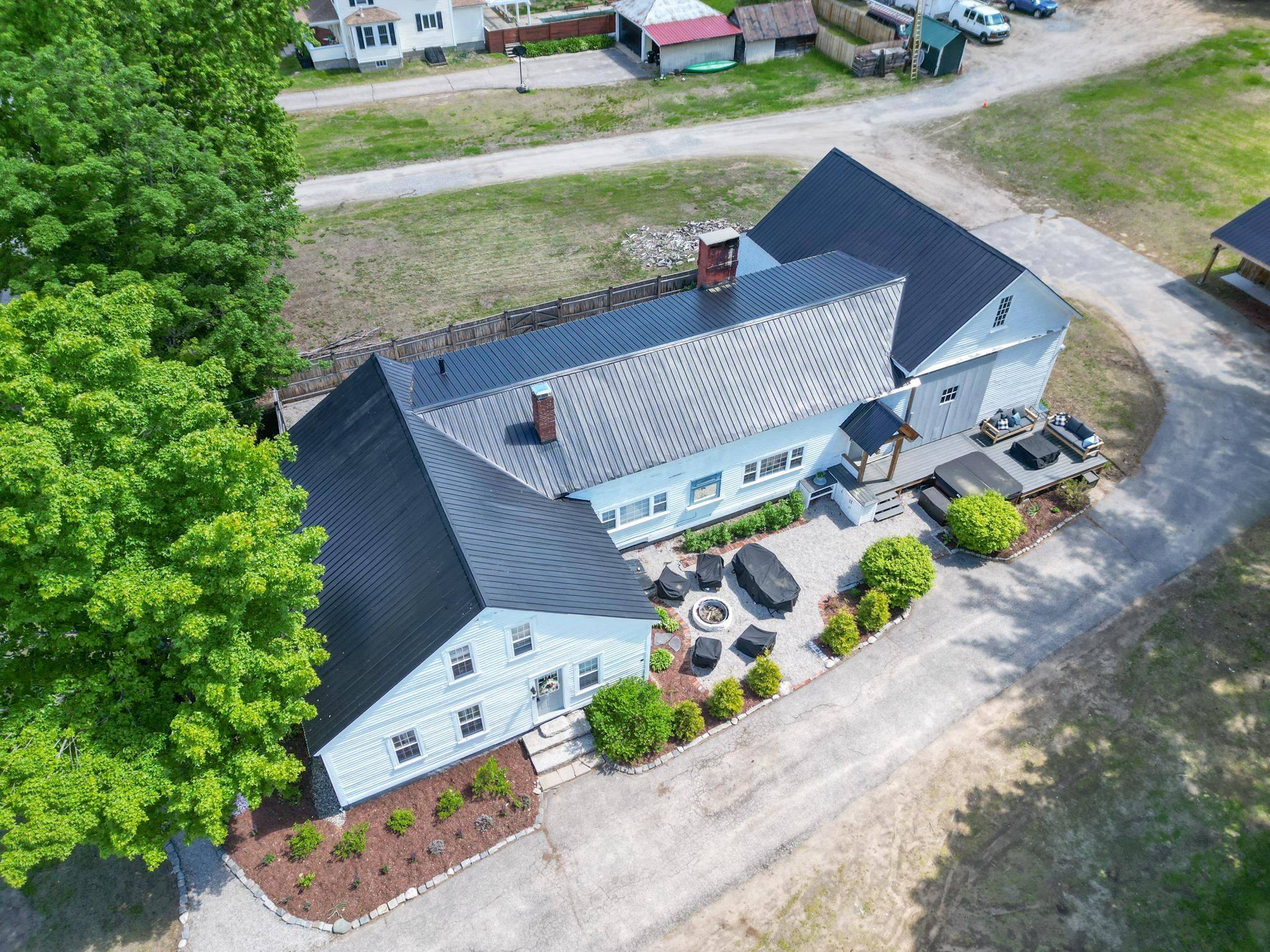Fryeburg, ME 04037,917 Main ST