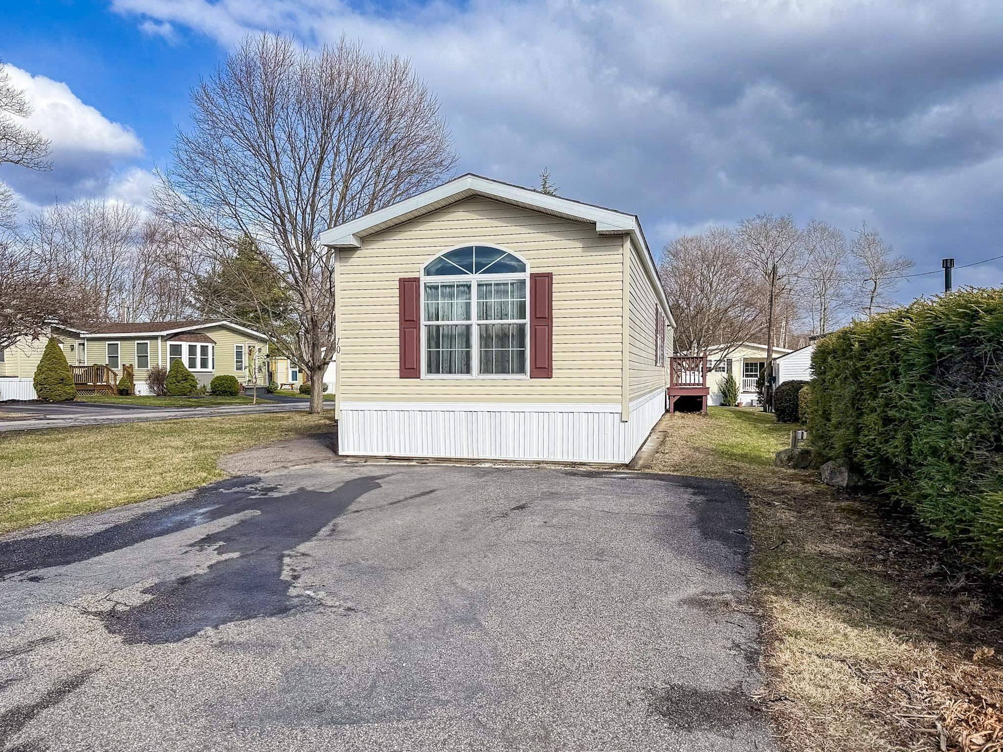 North Hampton, NH 03862,10 Lilac WAY