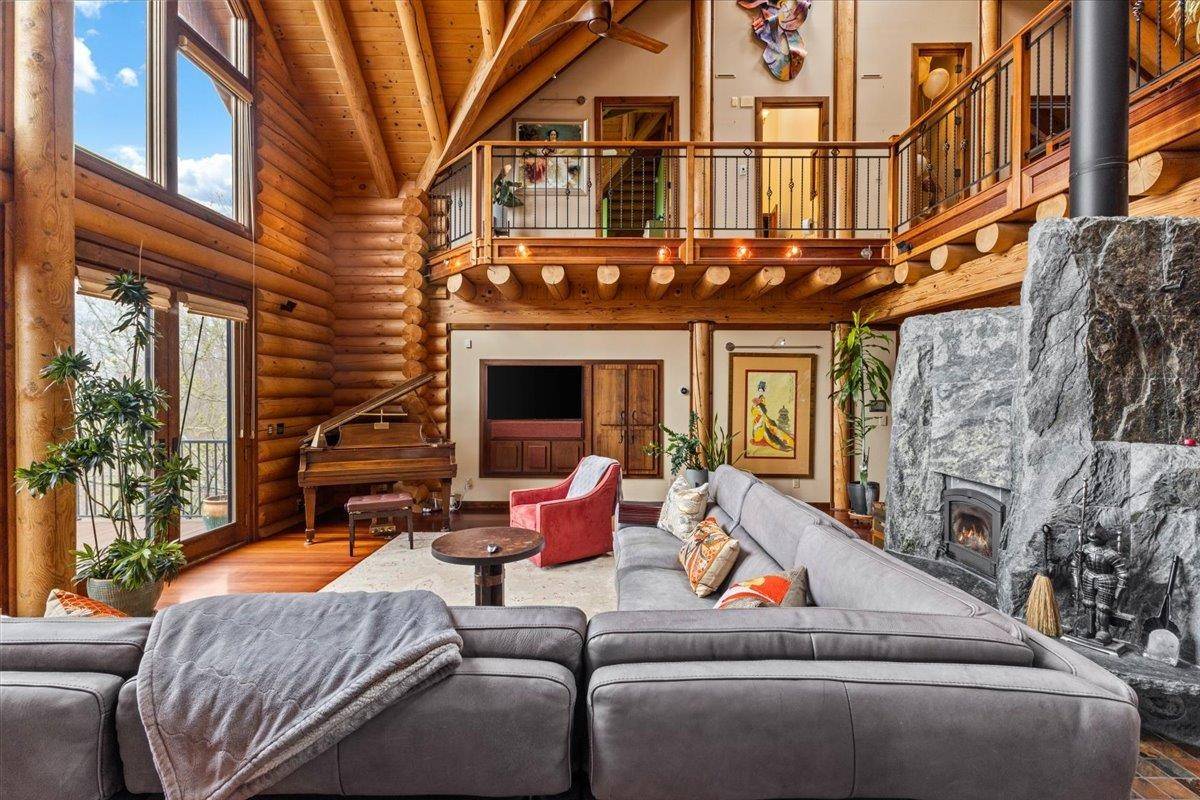 89 Rocky Mountain LN Hinesburg, VT 05461