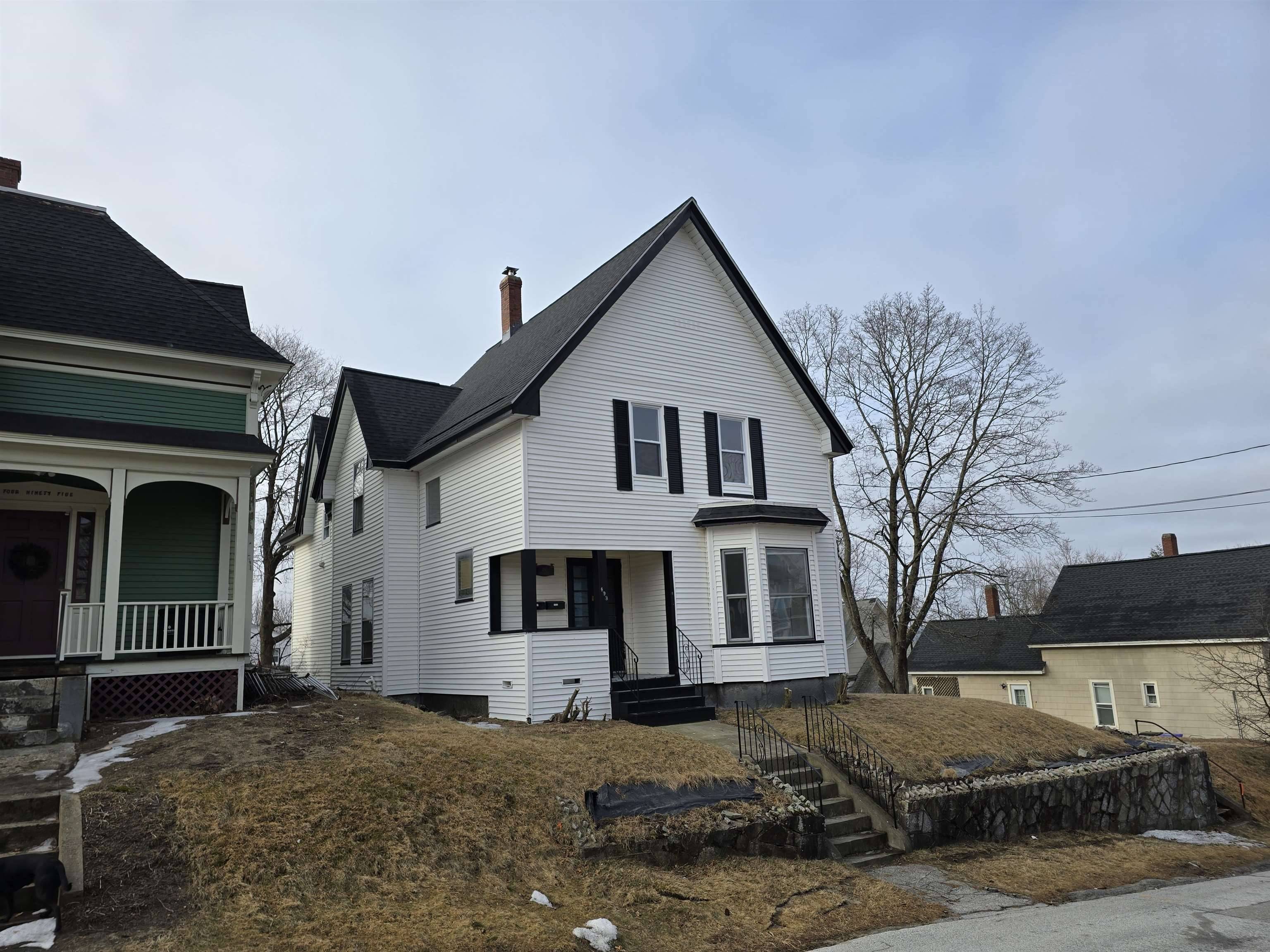 Manchester, NH 03103,493 Manchester ST