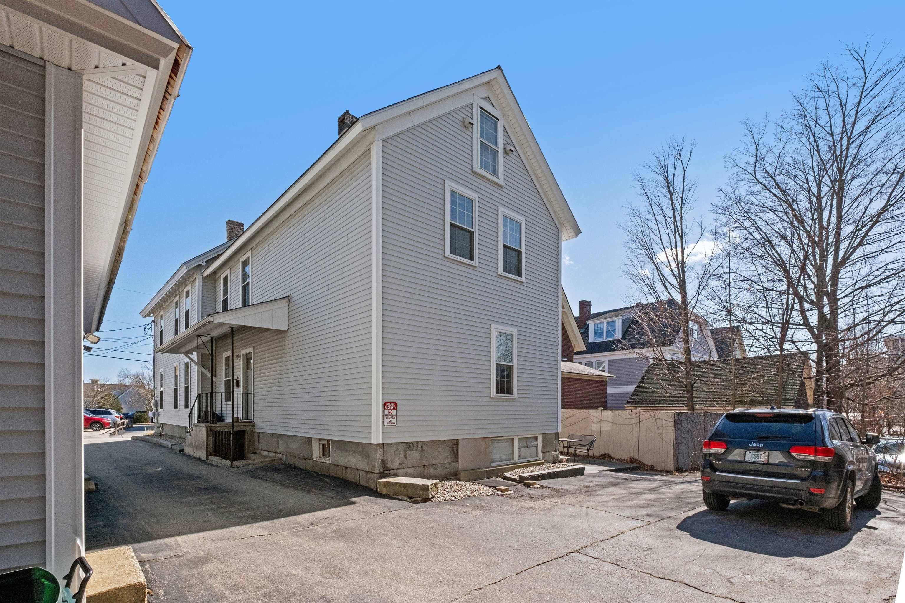 Concord, NH 03301,4 Wall ST