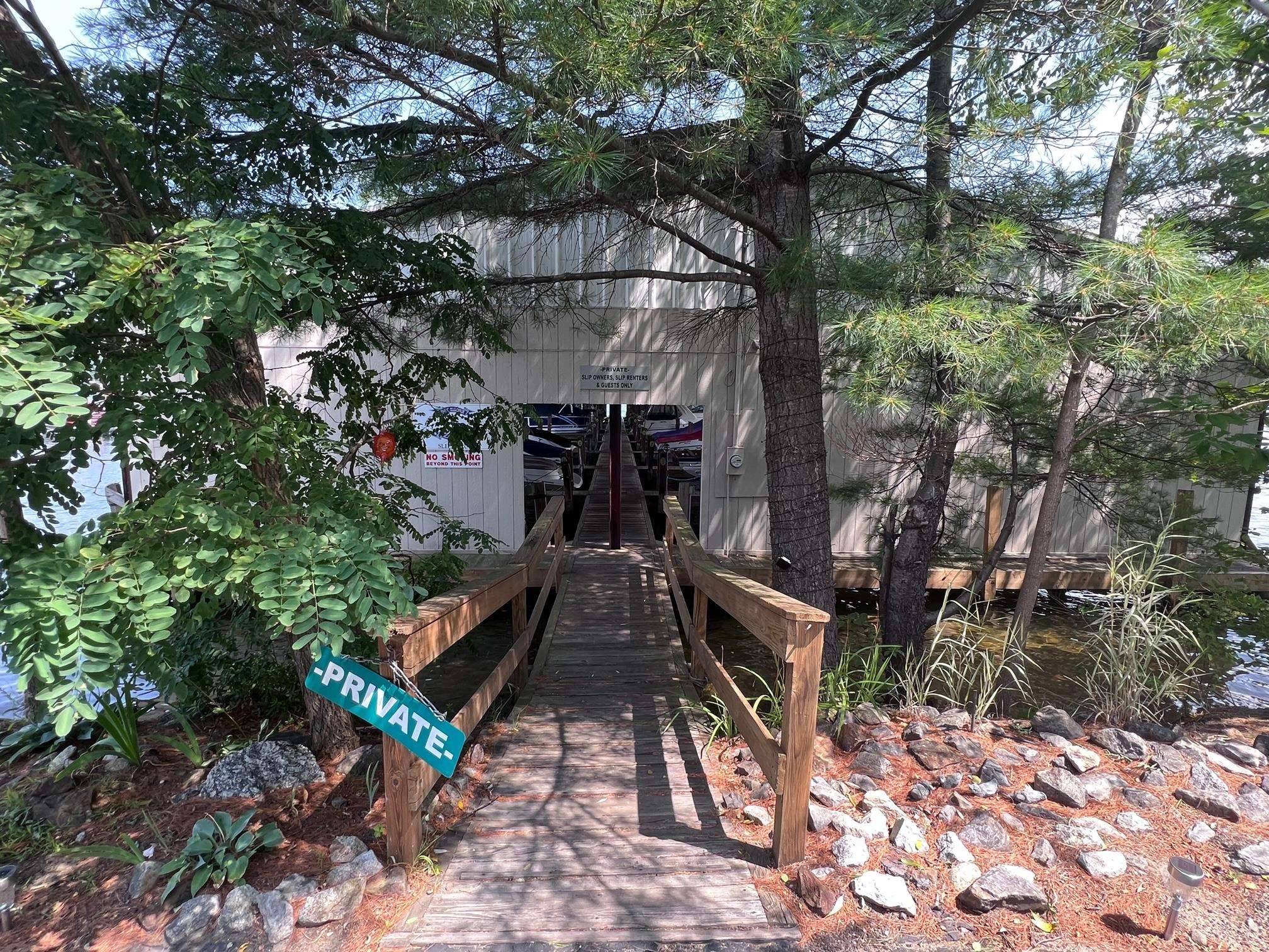 Meredith, NH 03253,2 Bayshore DR #8