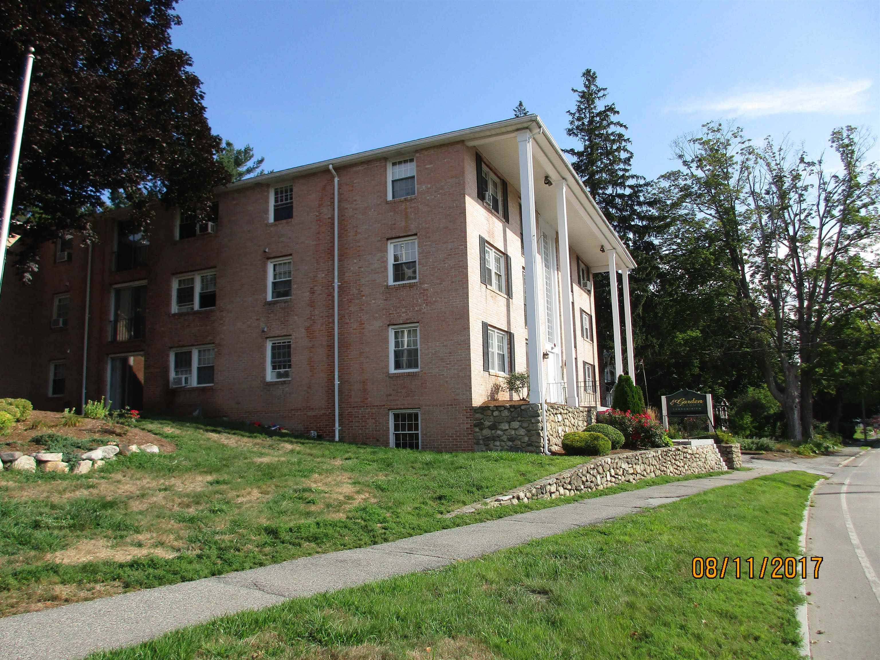 Derry, NH 03038,92 East Broadway ST