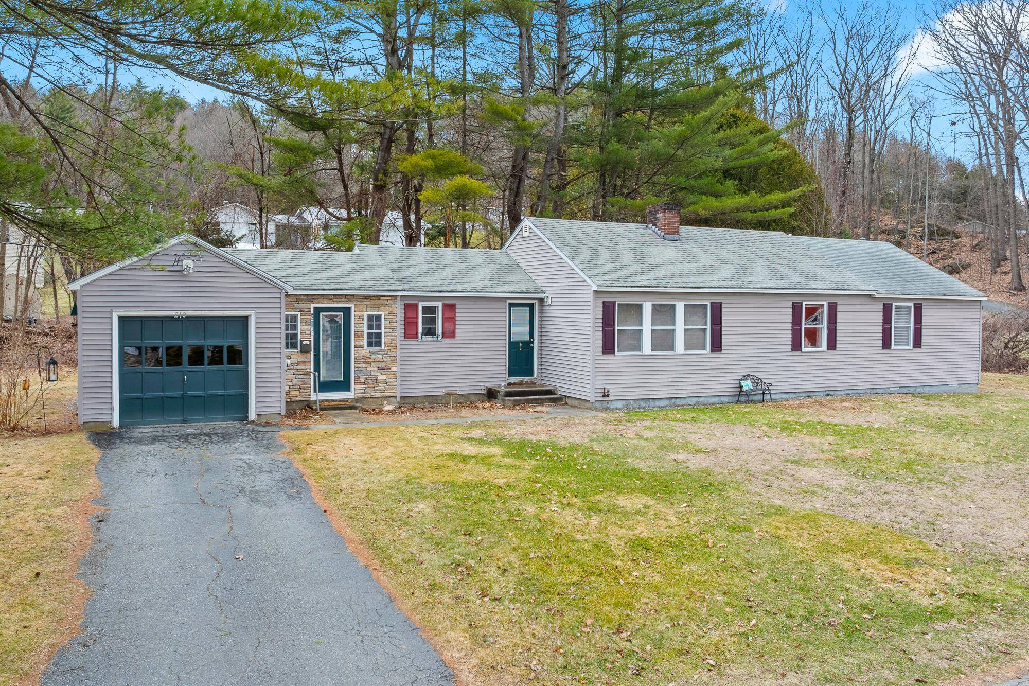 Hartford, VT 05001,210 Hanover ST