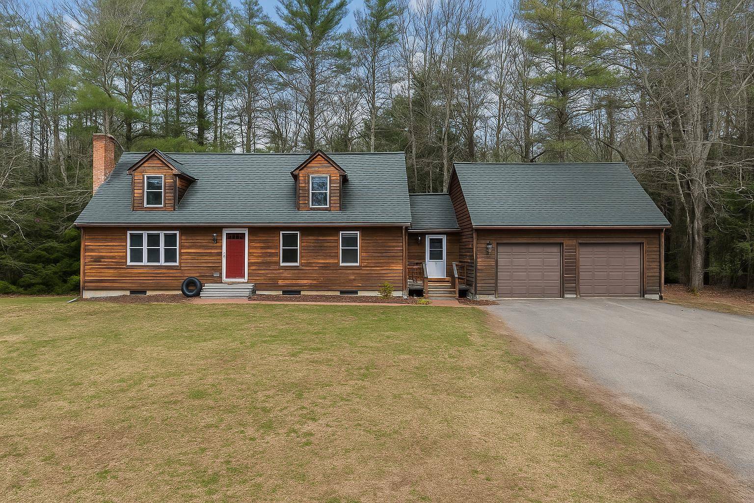 New Boston, NH 03070,728 Bedford RD