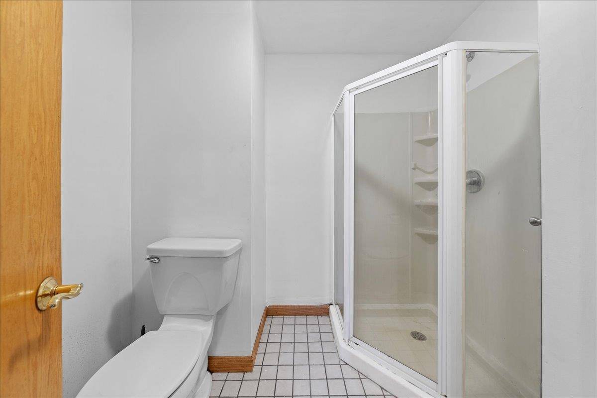 728 Bedford RD New Boston, NH 03070