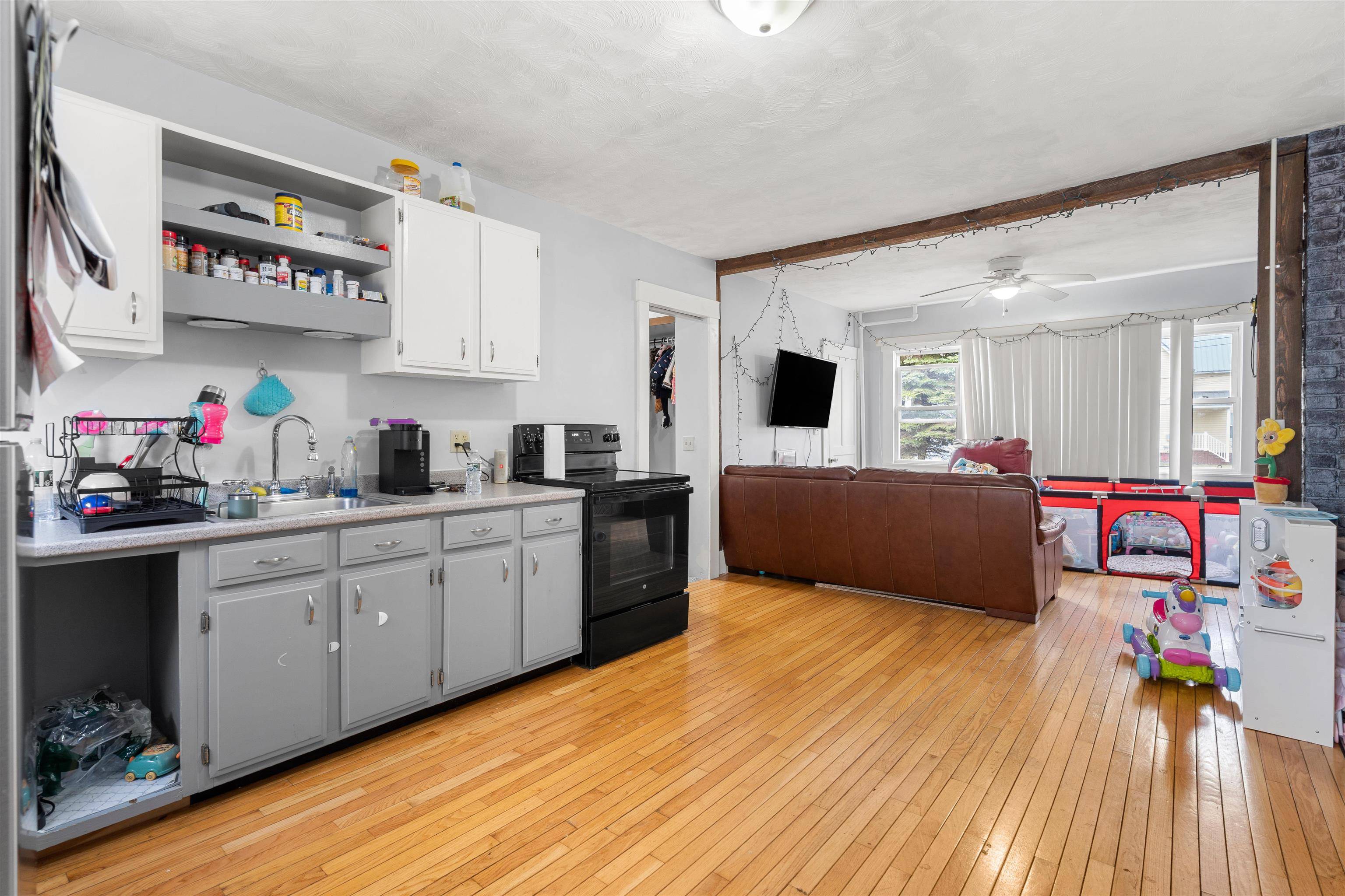 Laconia, NH 03246,166 Gilford AVE
