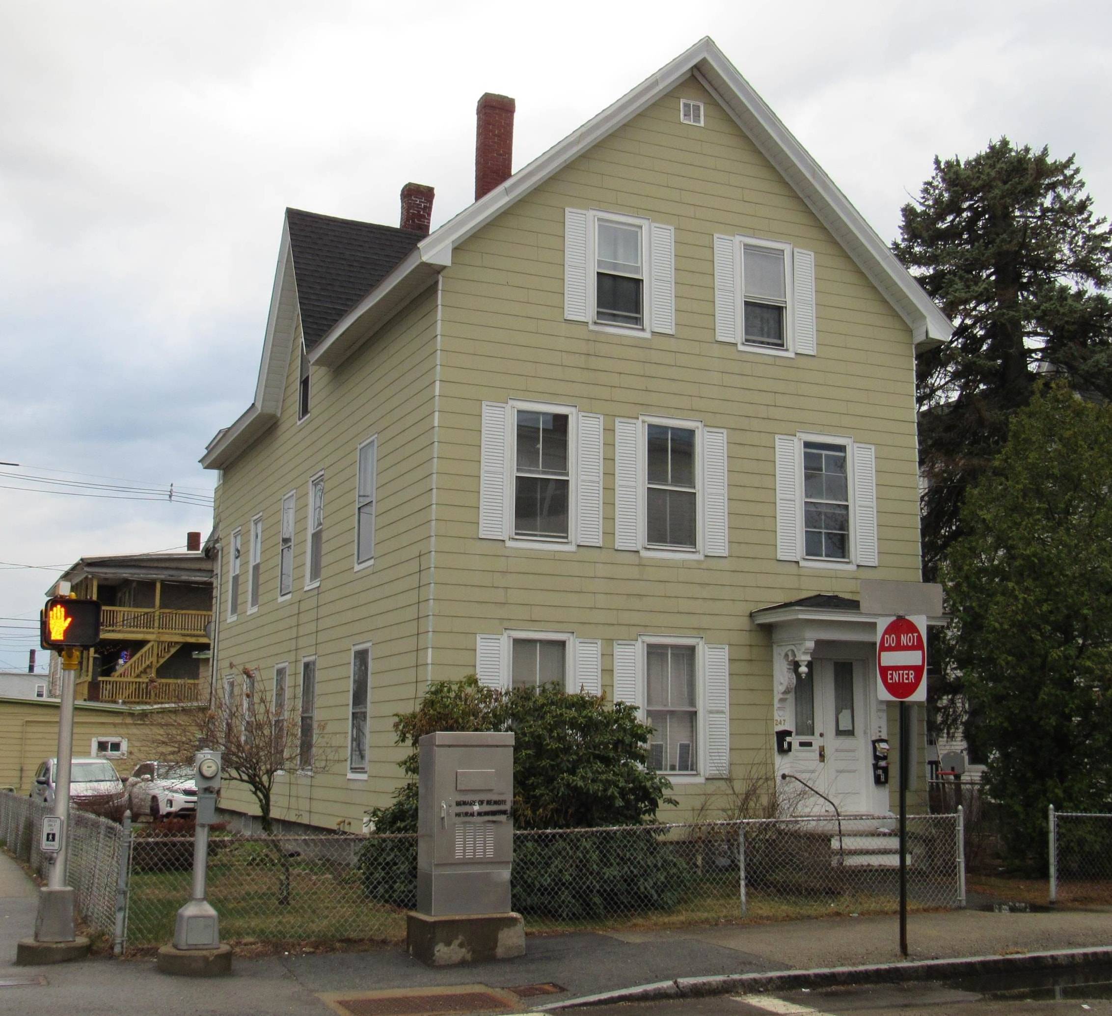 Manchester, NH 03103,247 Spruce ST
