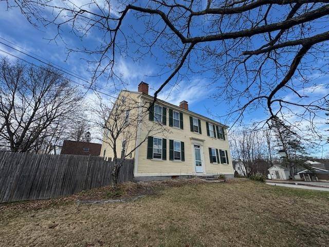 Henniker, NH 03242,26 Western AVE
