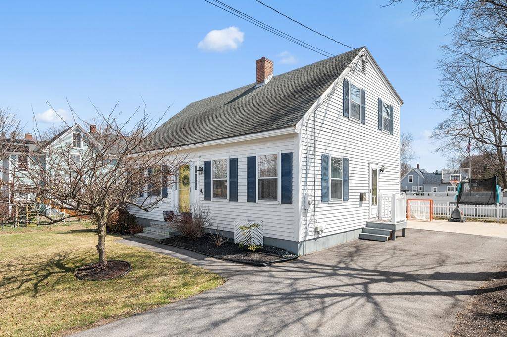 Concord, NH 03301-2305,25 Clinton ST