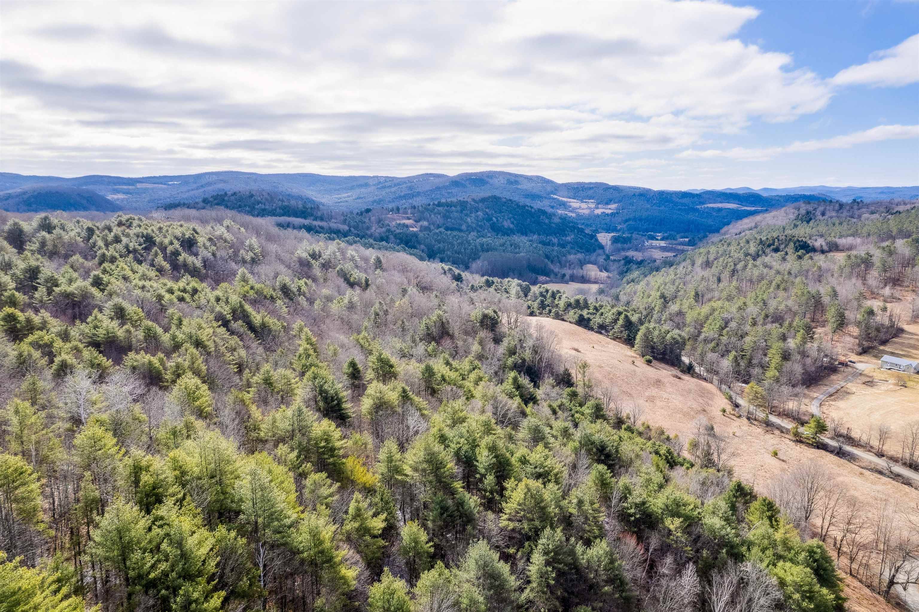 00 Russell RD Tunbridge, VT 05077