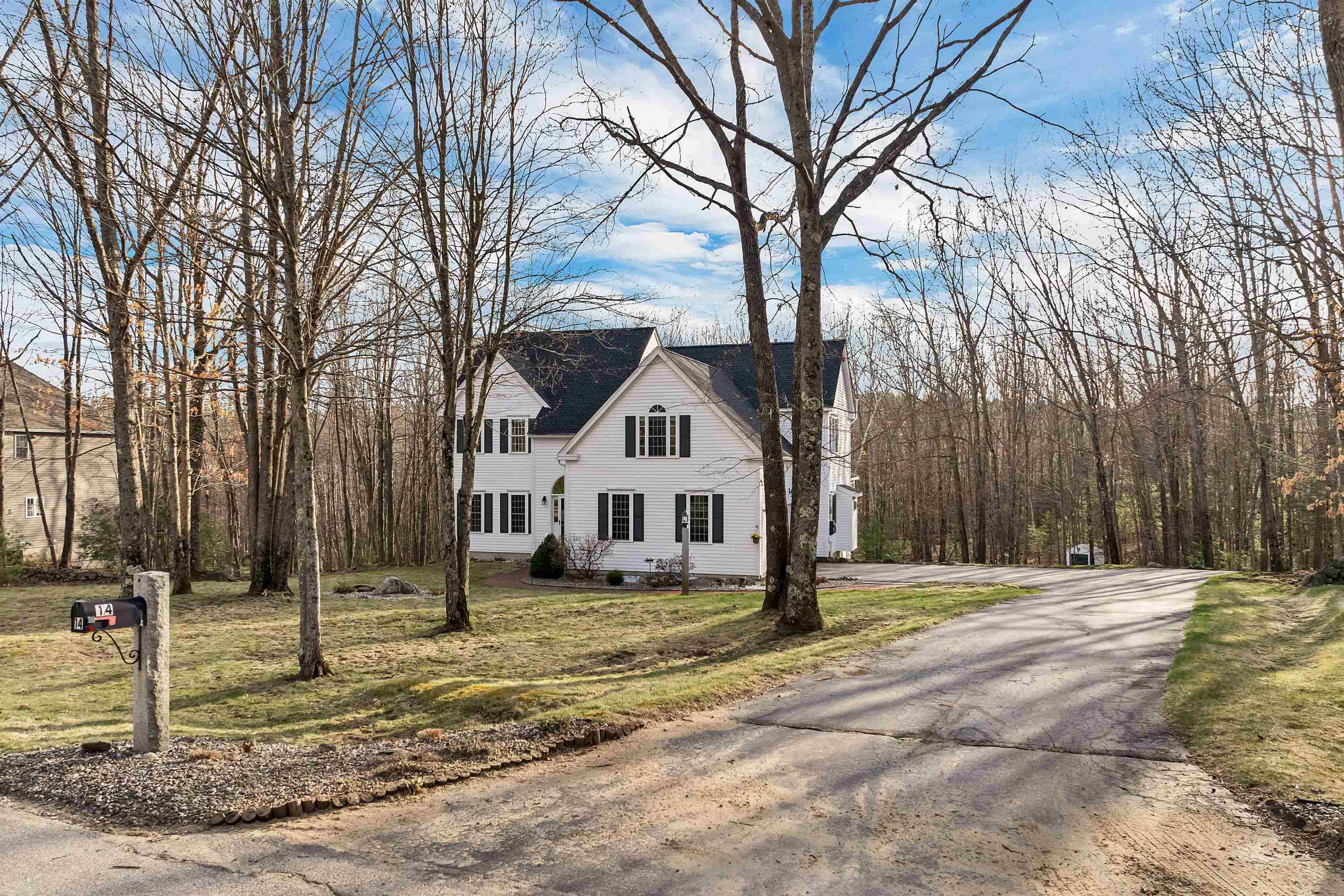 Bow, NH 03304,14 Whittier DR