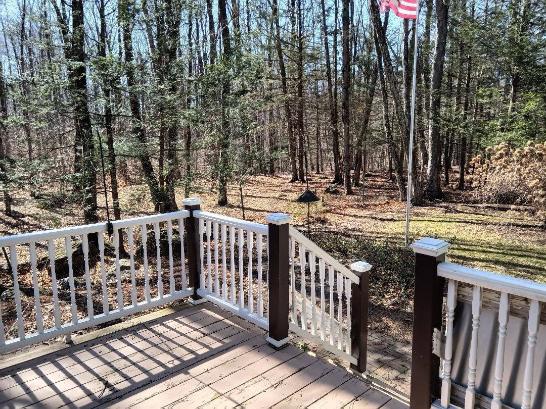 Farmington, NH 03835,110 Camelot Shore DR
