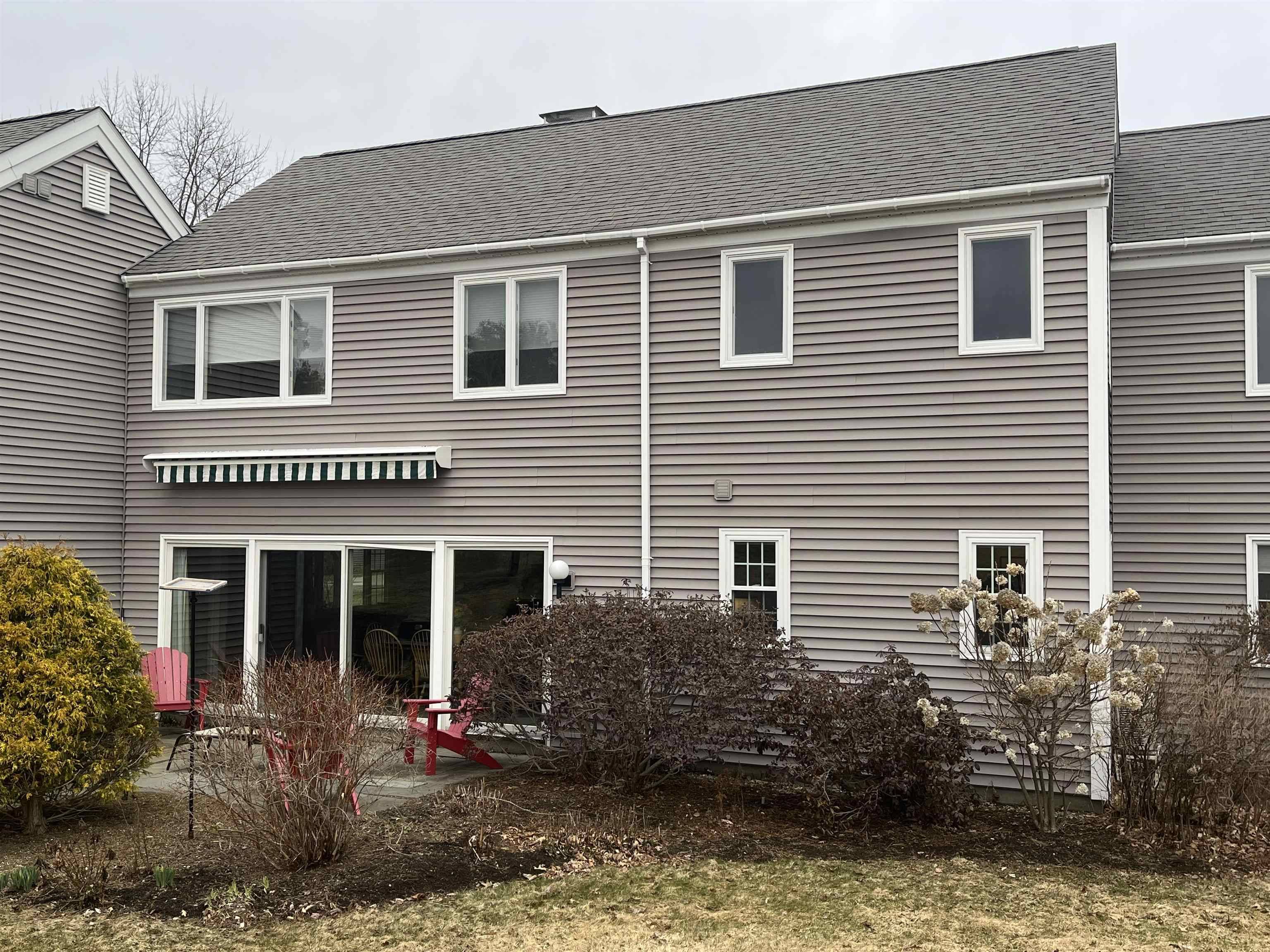 New London, NH 03257,48 Hilltop PL