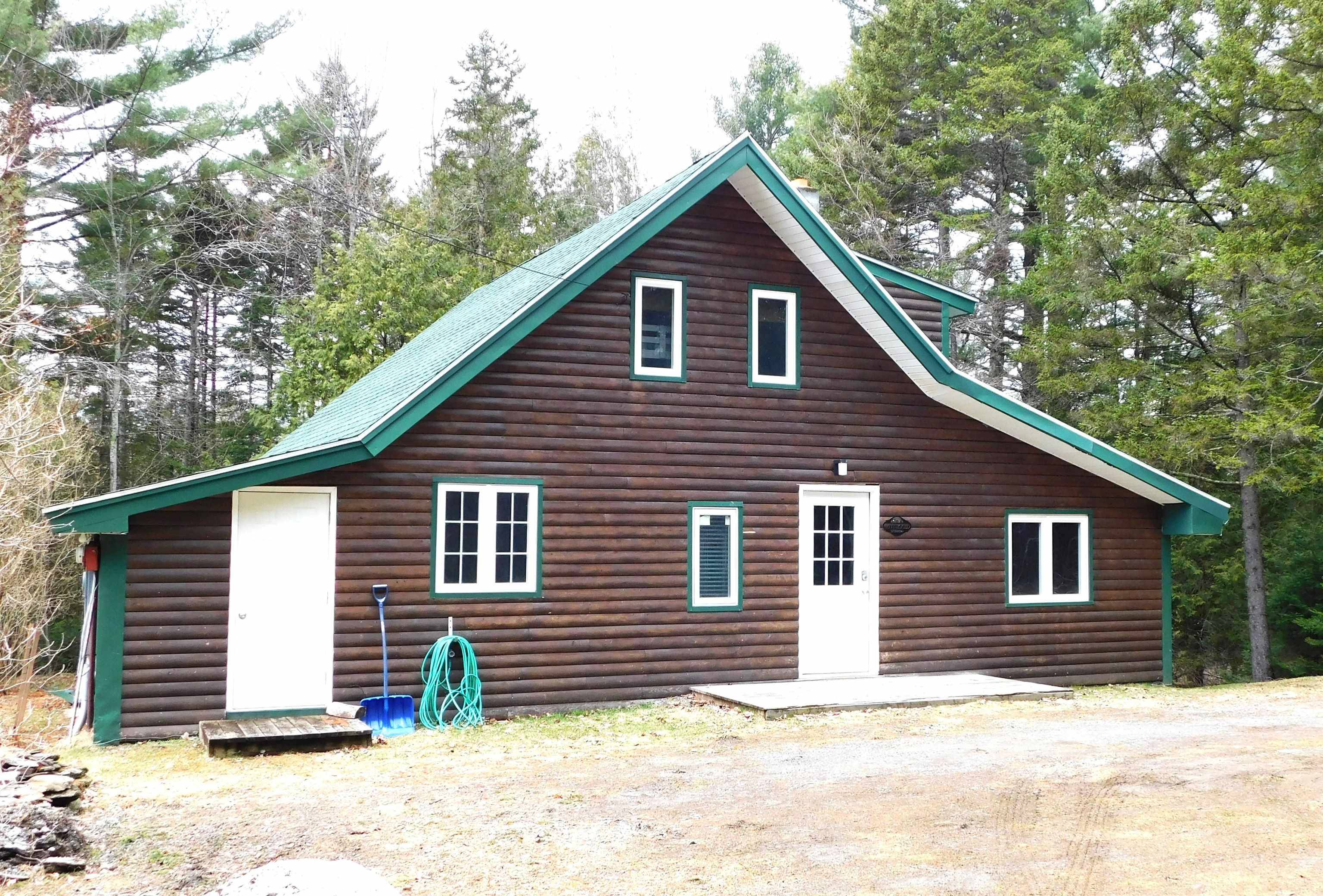 Jay, VT 05859,376 VT Route 242
