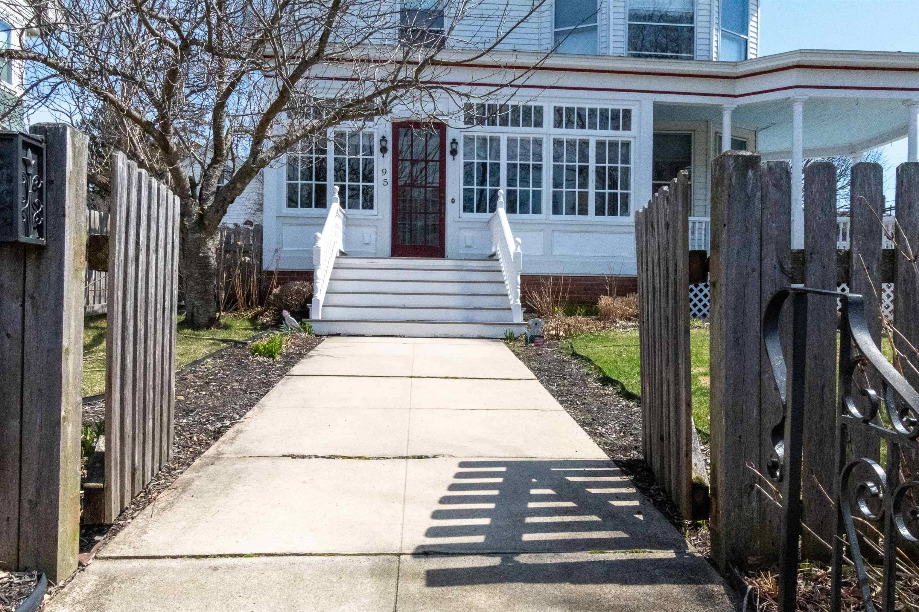 Manchester, NH 03104,95 N Adams ST