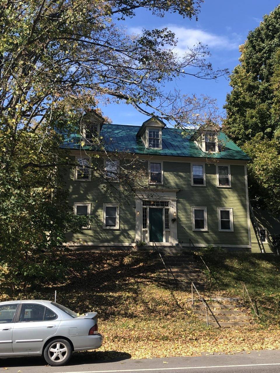 Newmarket, NH 03857,14 Exeter RD