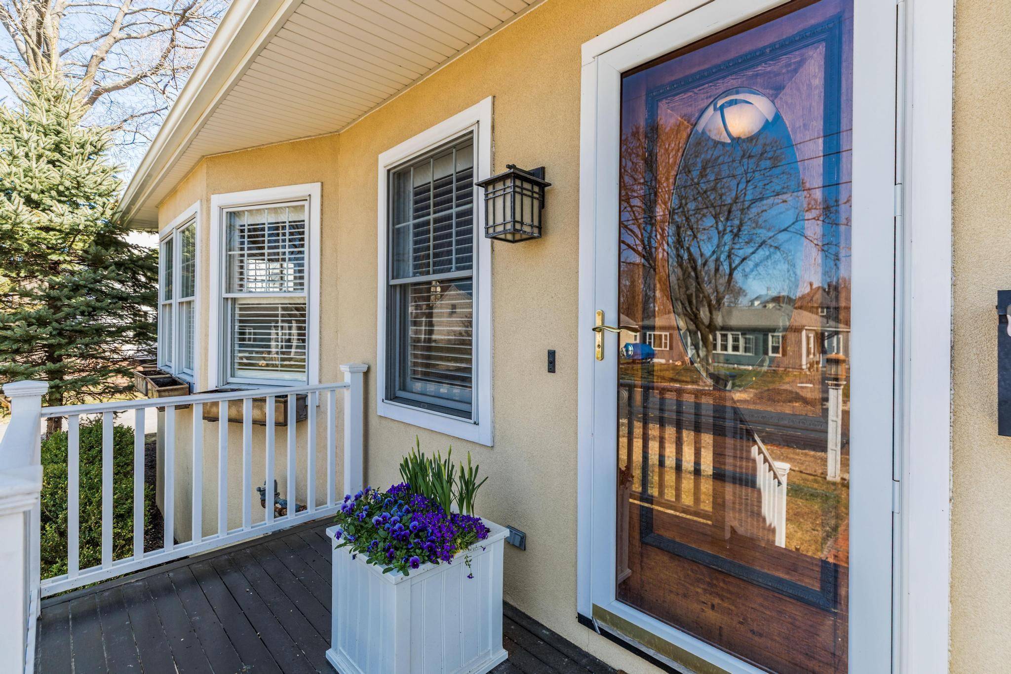Portsmouth, NH 03801,238 Willard AVE