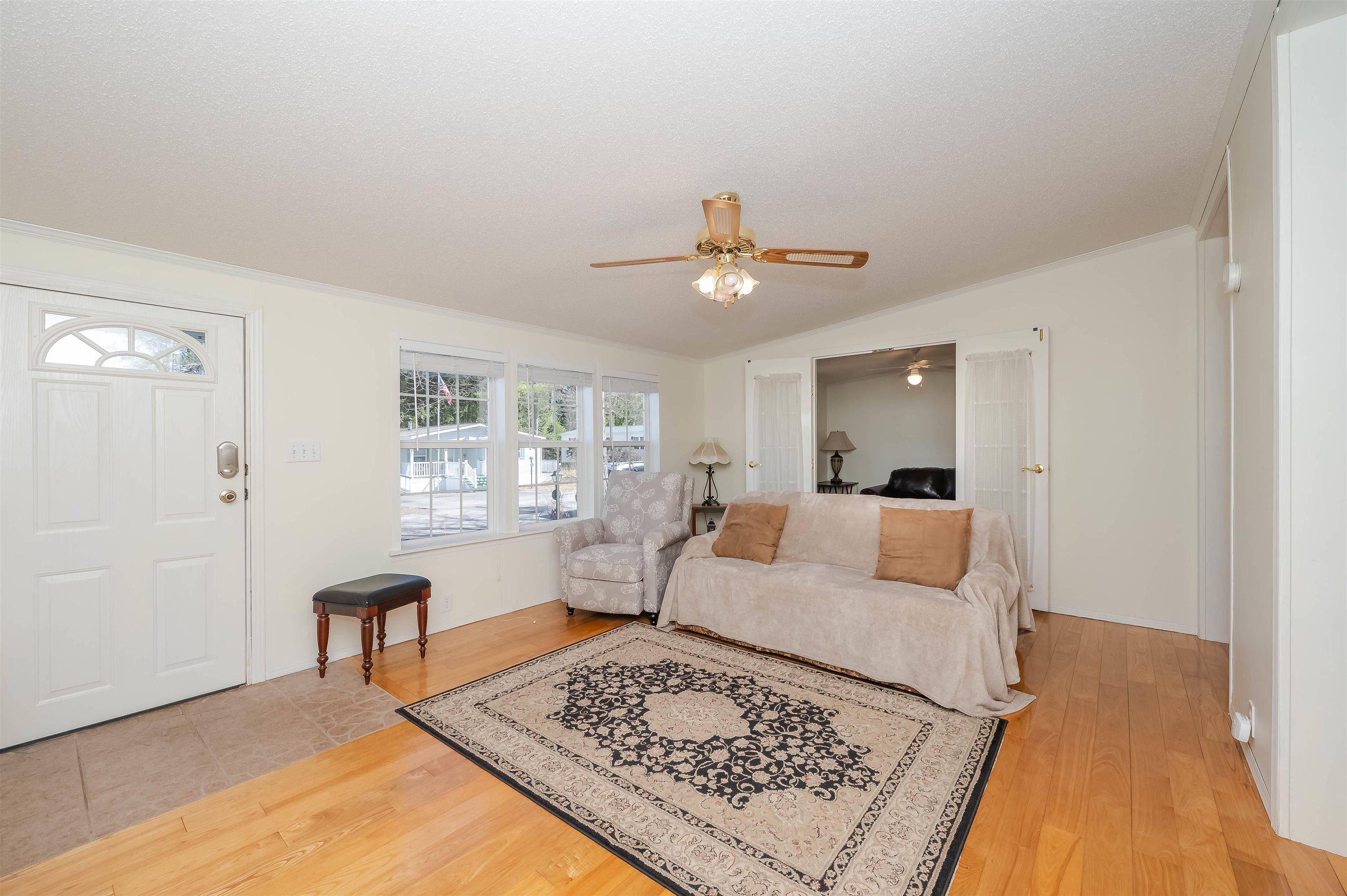 Rochester, NH 03868,74 Eagle DR